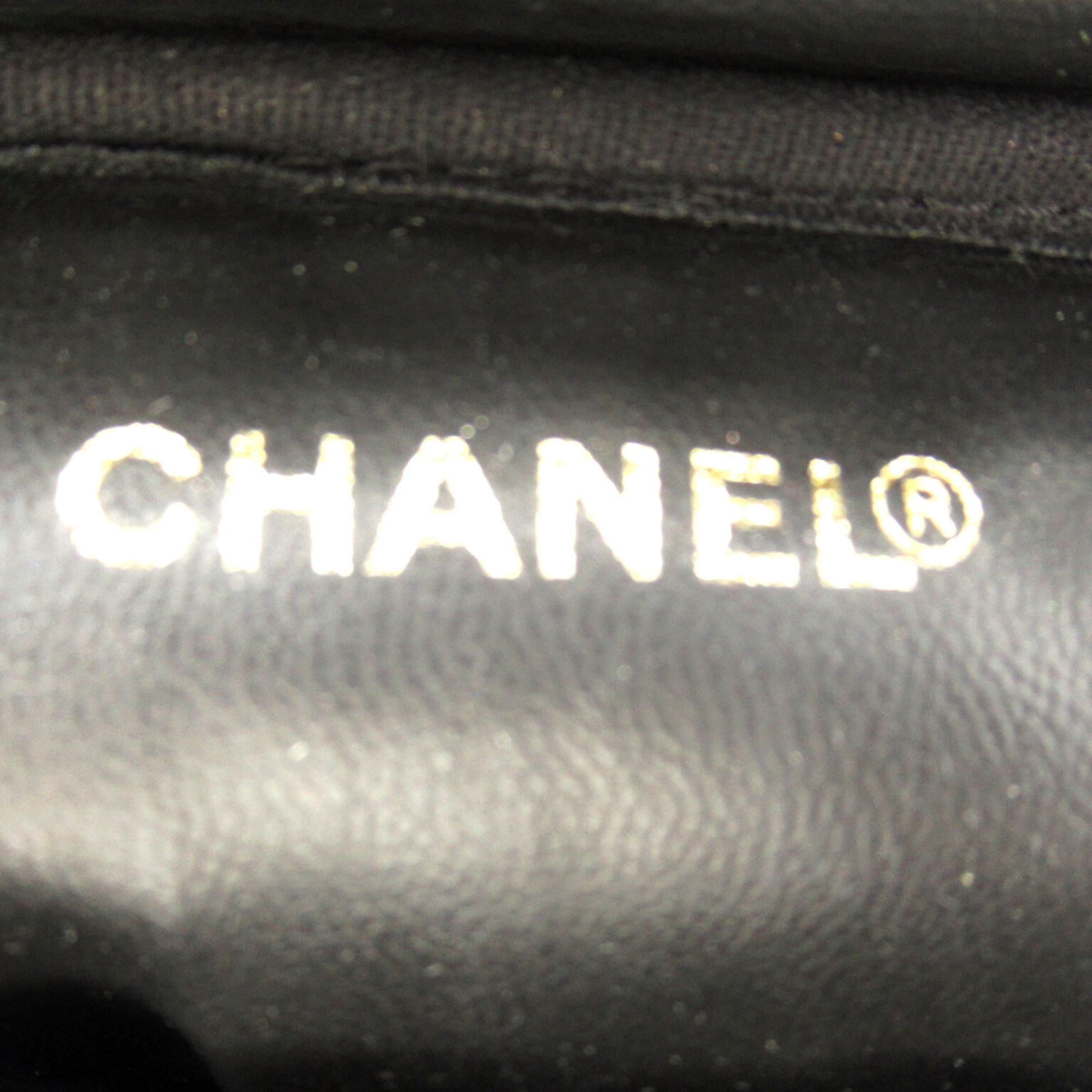 CHANEL Vertical vanity Black Caviar Skin (Grained Calf)