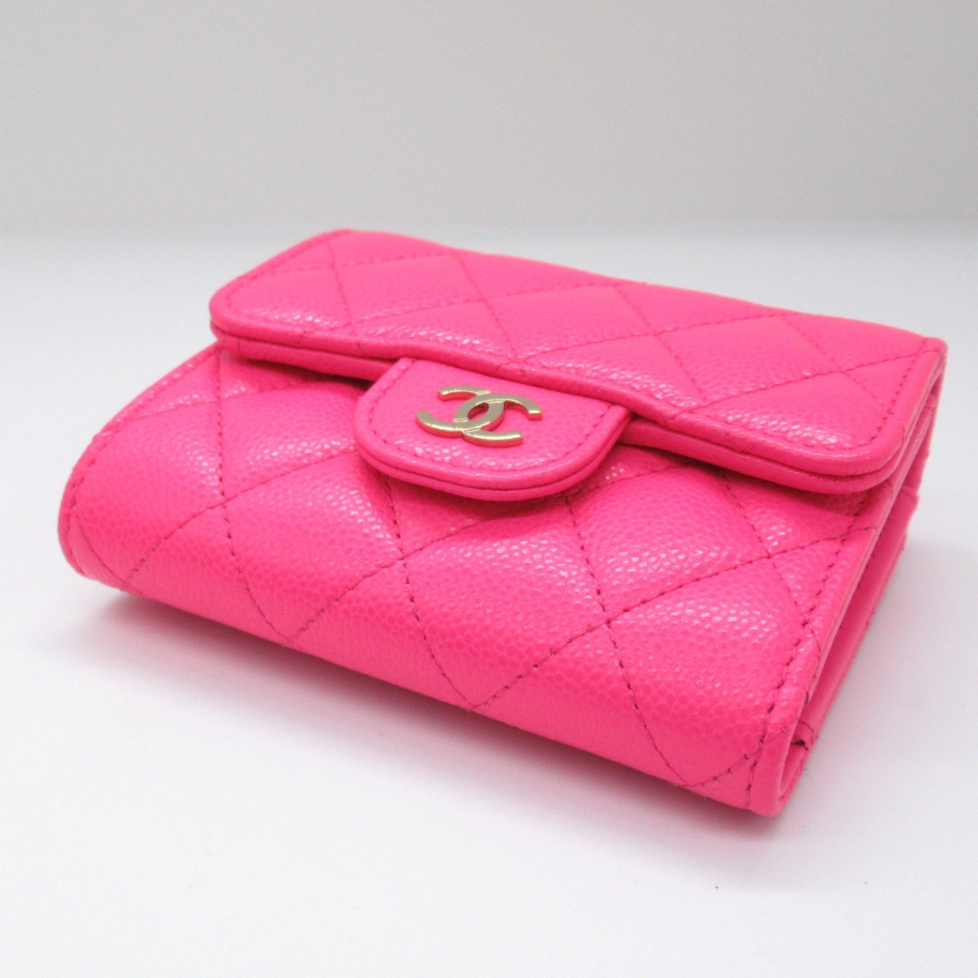 CHANEL Matelasse Tri-Fold Wallet Pink Caviar Skin (Grained Calf)