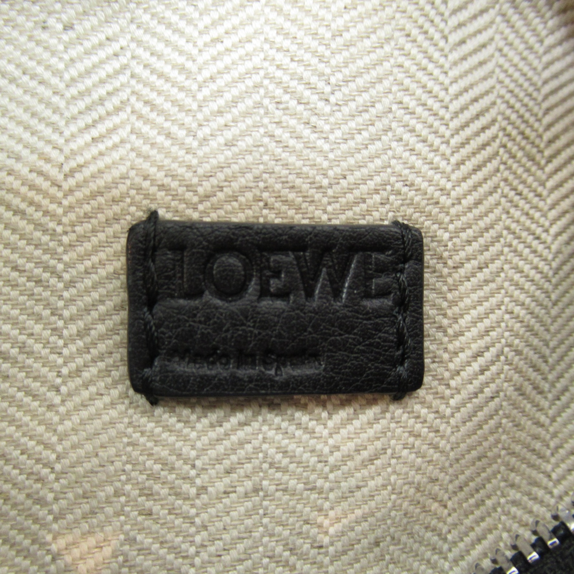 LOEWE Puzzle Bag Mini Shoulder Bag Black leather 322.30.U95