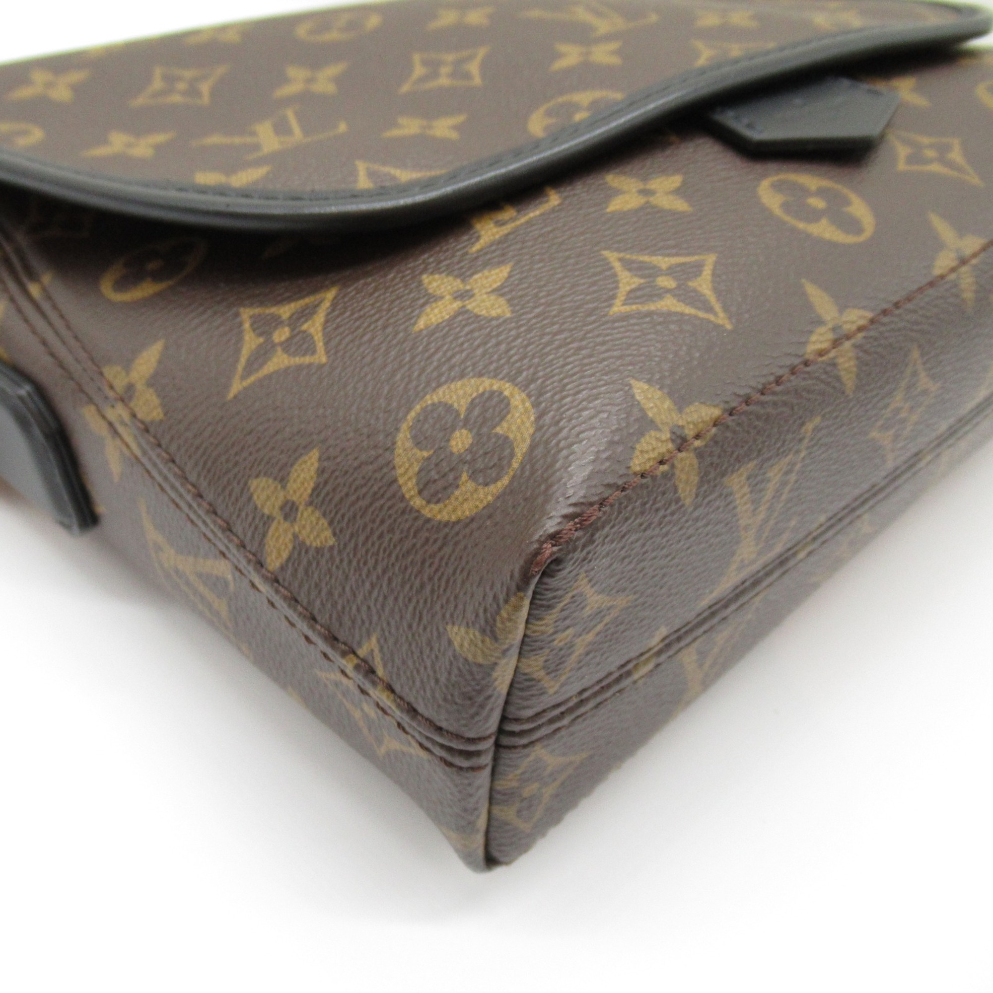 LOUIS VUITTON Magnetic messenger Brown Monogram macassar PVC coated canvas M45557