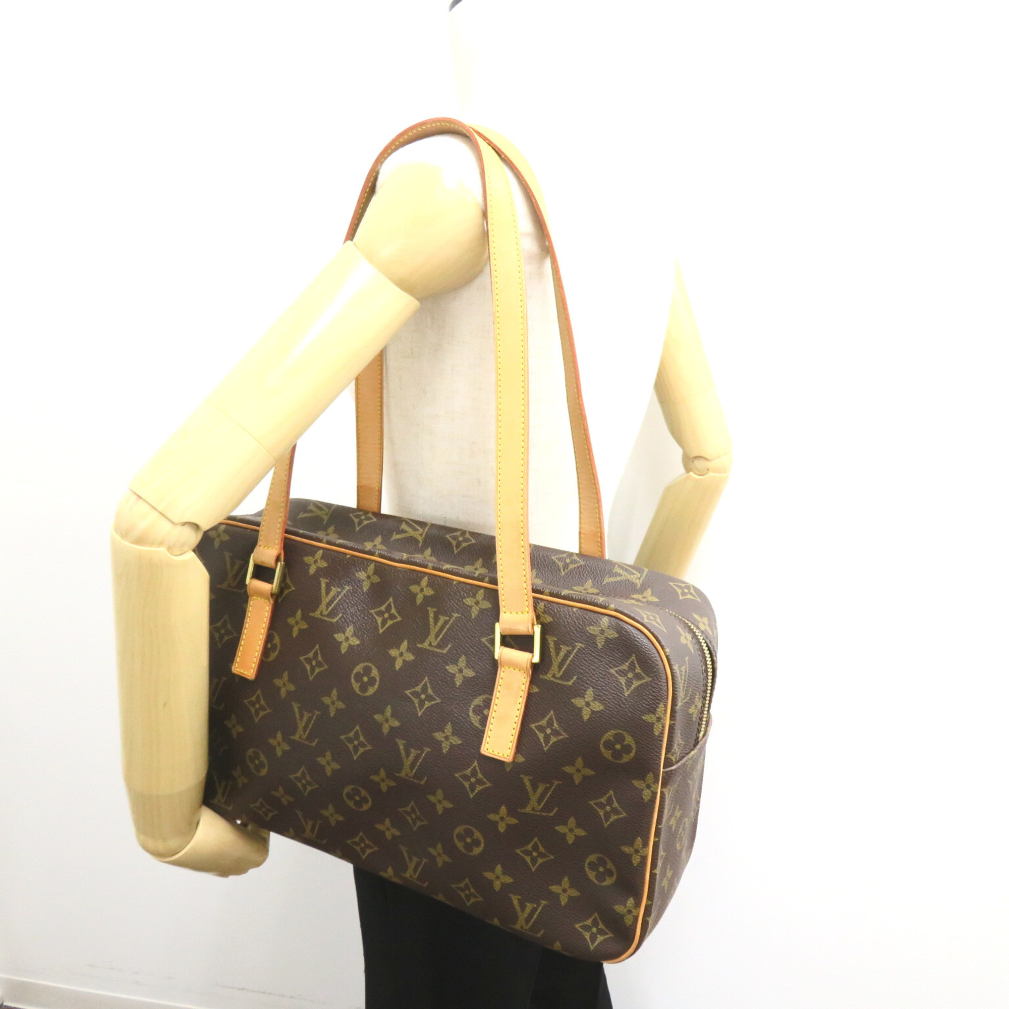 LOUIS VUITTON Cite GM Brown Monogram PVC coated canvas M51181