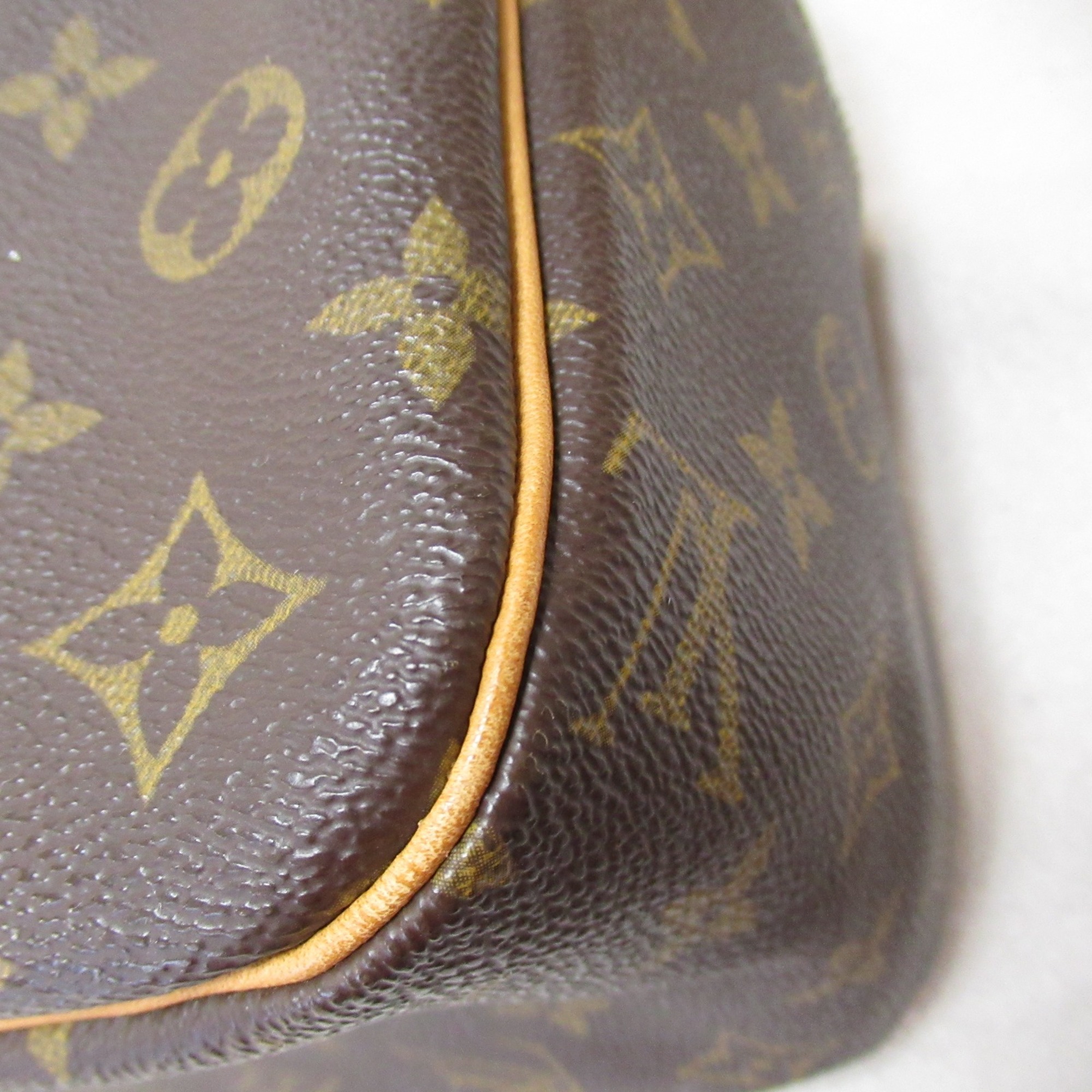 LOUIS VUITTON Cite GM Shoulder Bag Brown Monogram PVC coated canvas M51181