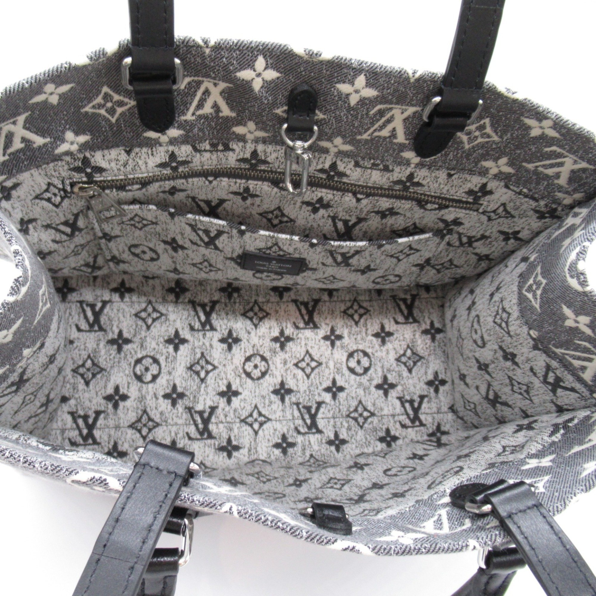 LOUIS VUITTON On the Go MM Gray Monogram /Jacquard denim M46448