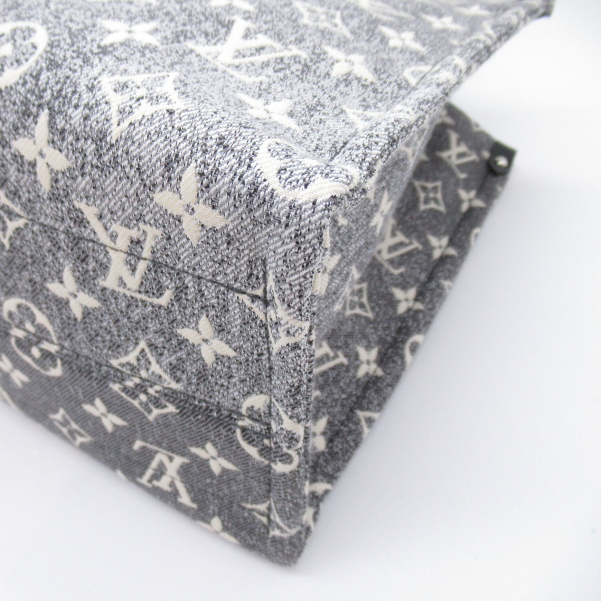 LOUIS VUITTON On the Go MM Gray Monogram /Jacquard denim M46448