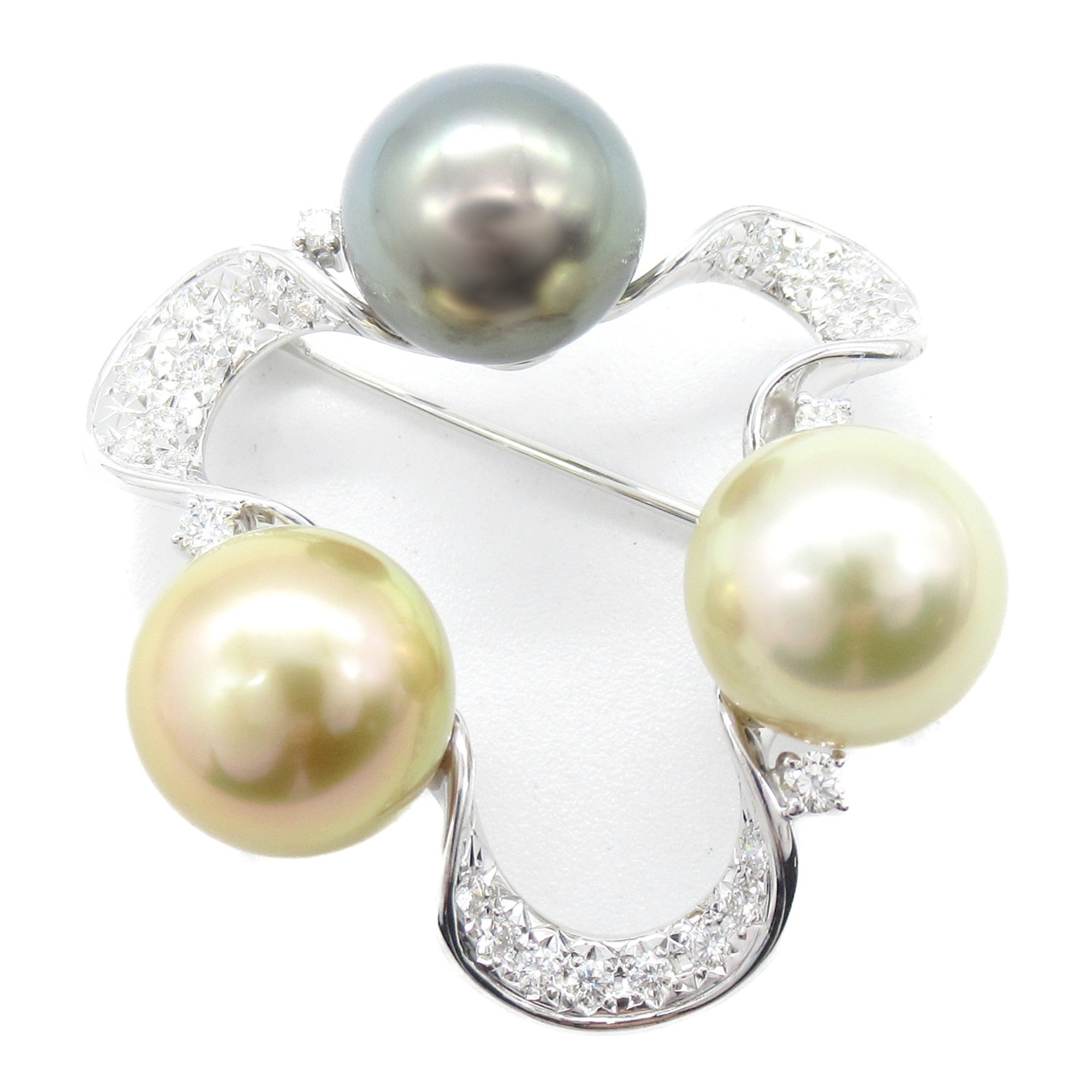 TASAKI Pearl diamond Brooch Clear Mulch color Pt900Platinum diamond Pearl