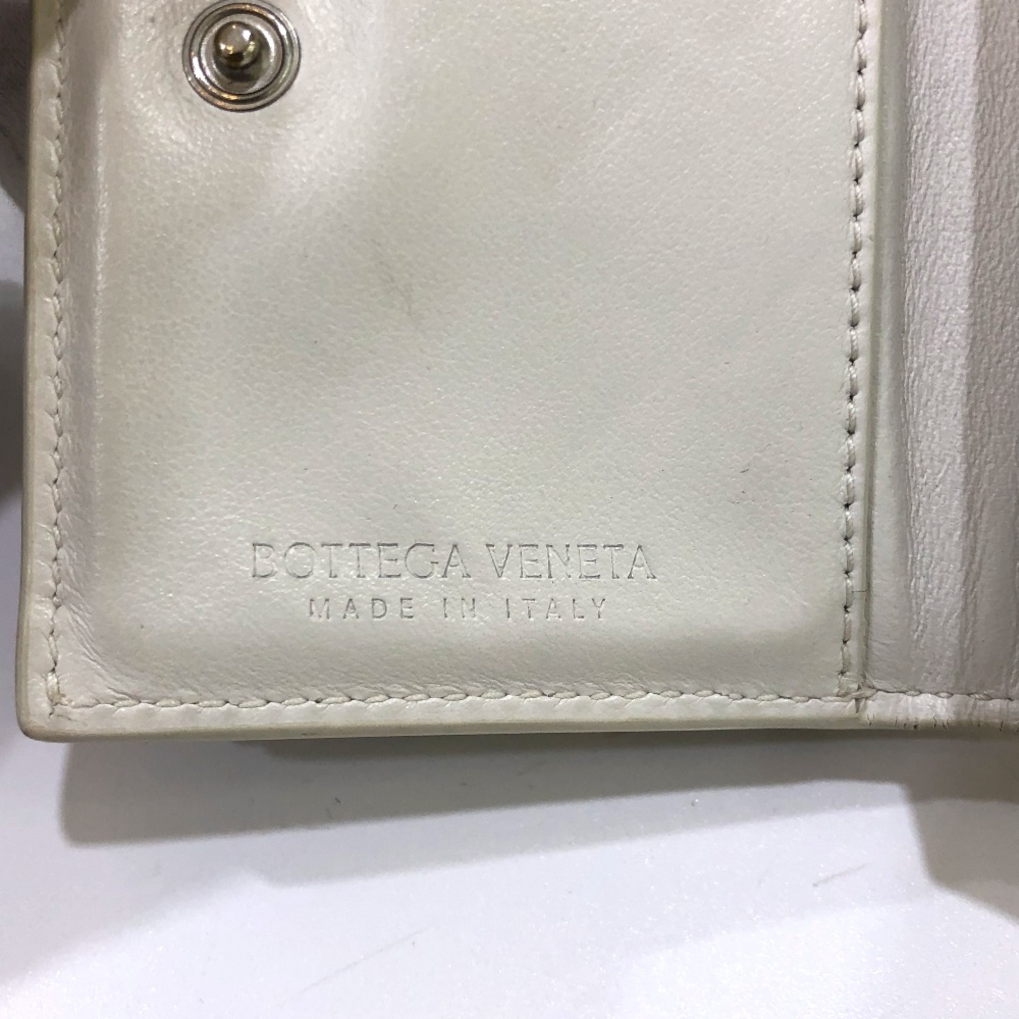 BOTTEGA VENETA Intrecciato Tiny Trifold wallet White