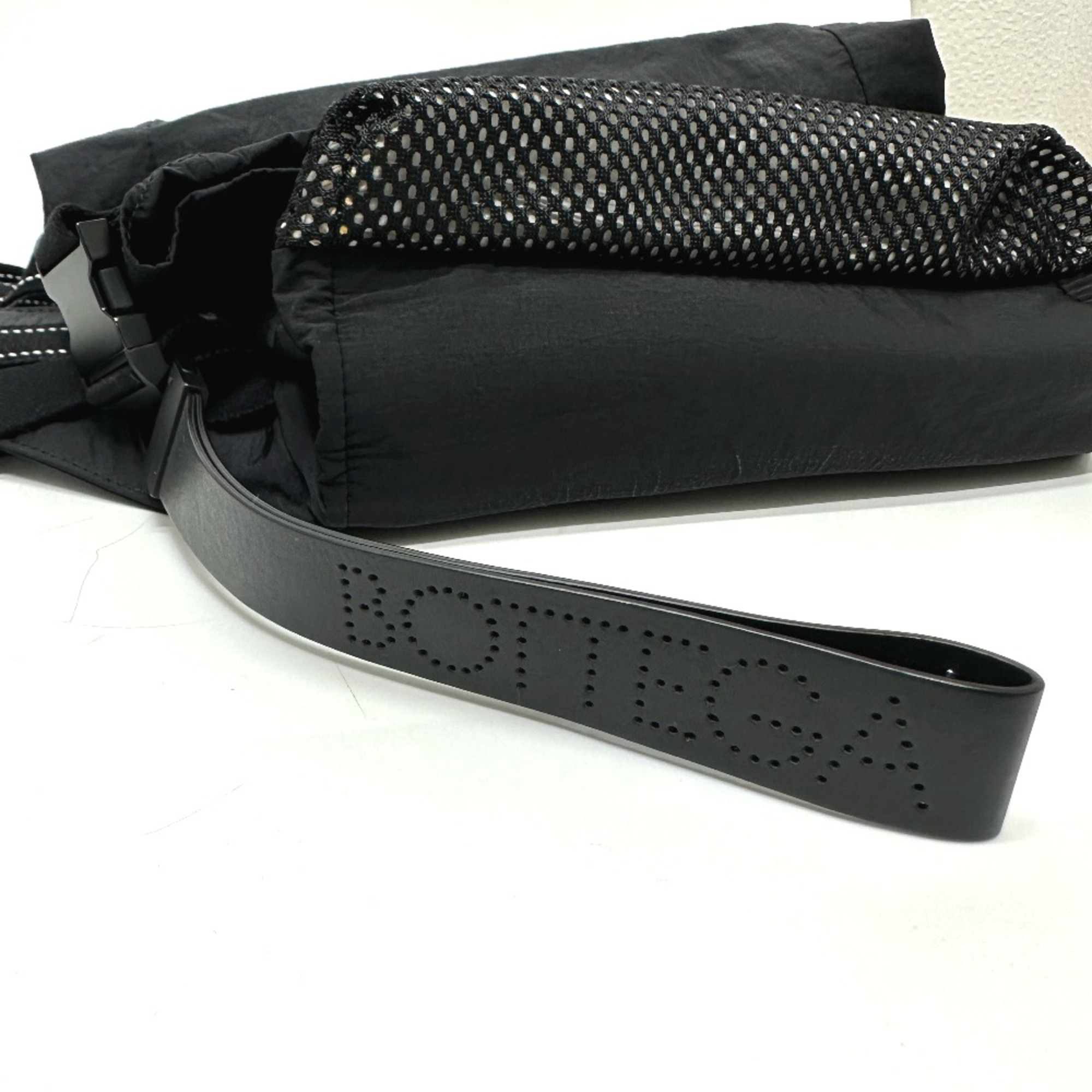 BOTTEGA VENETA bag waist pouch Waist Pouch Black