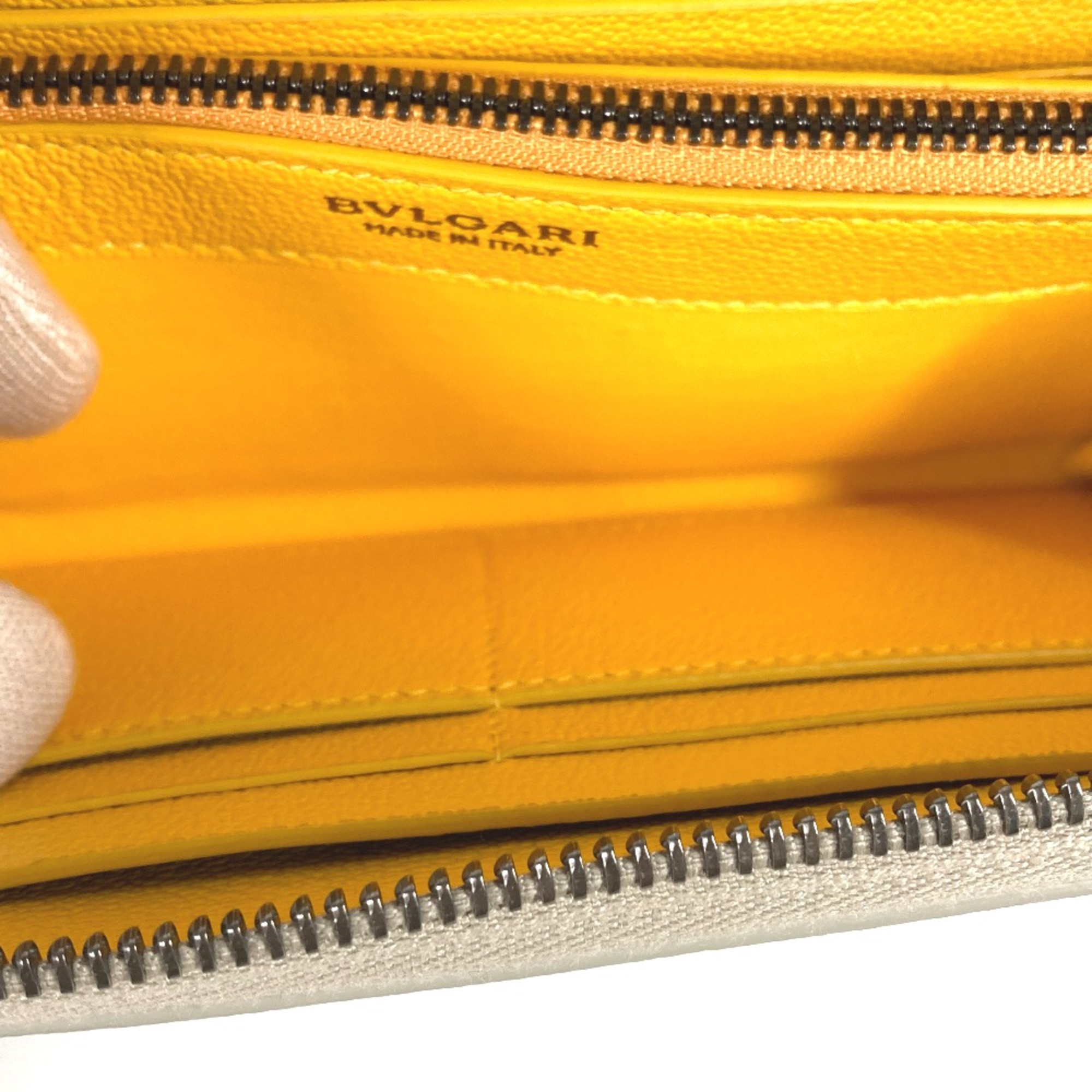 Bulgari Long wallet Zip Around Long Wallet IvoryBased