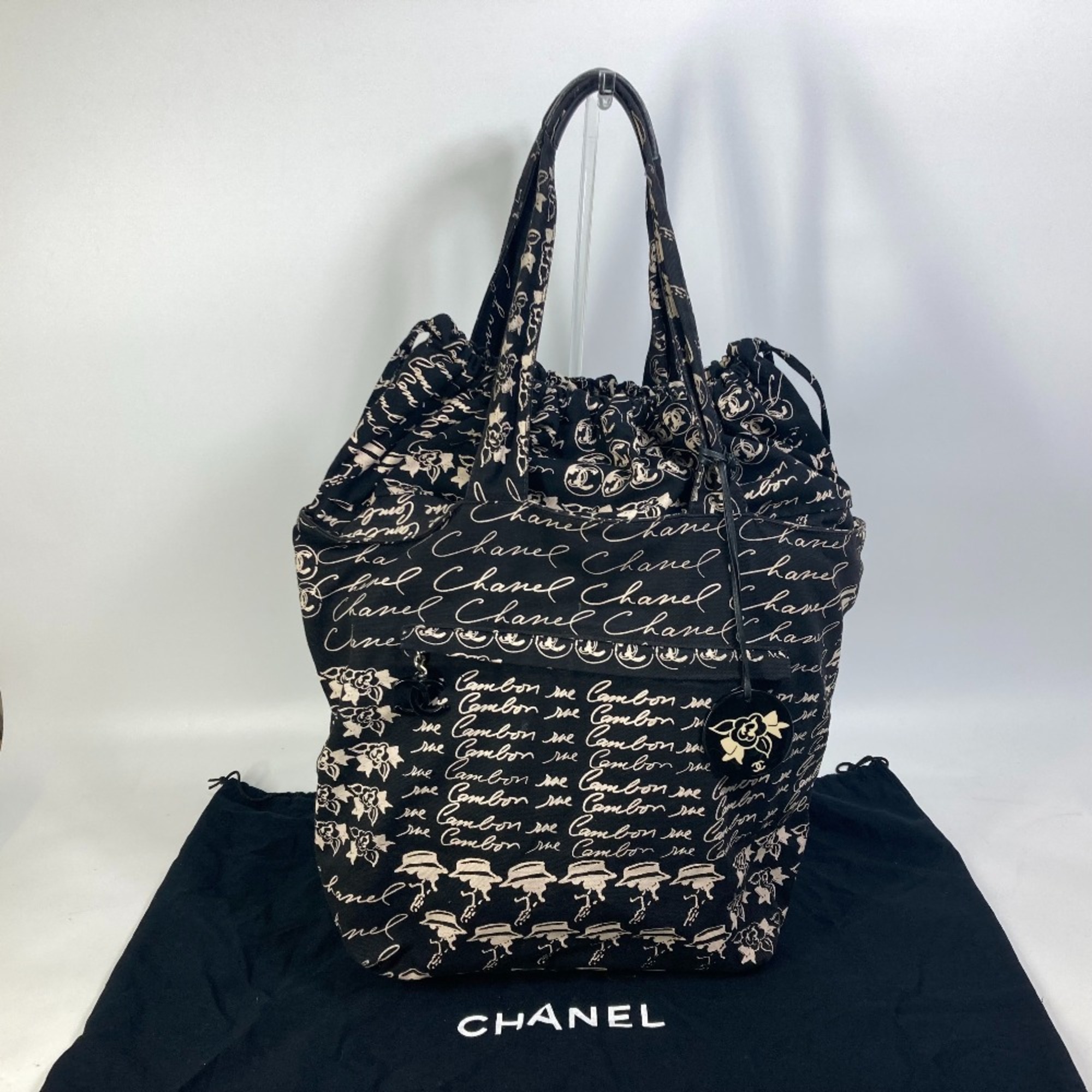 Chanel With mirror charm Drawstring Shoulder Bag Shoulder Bag Tote Bag Black BeigeBased