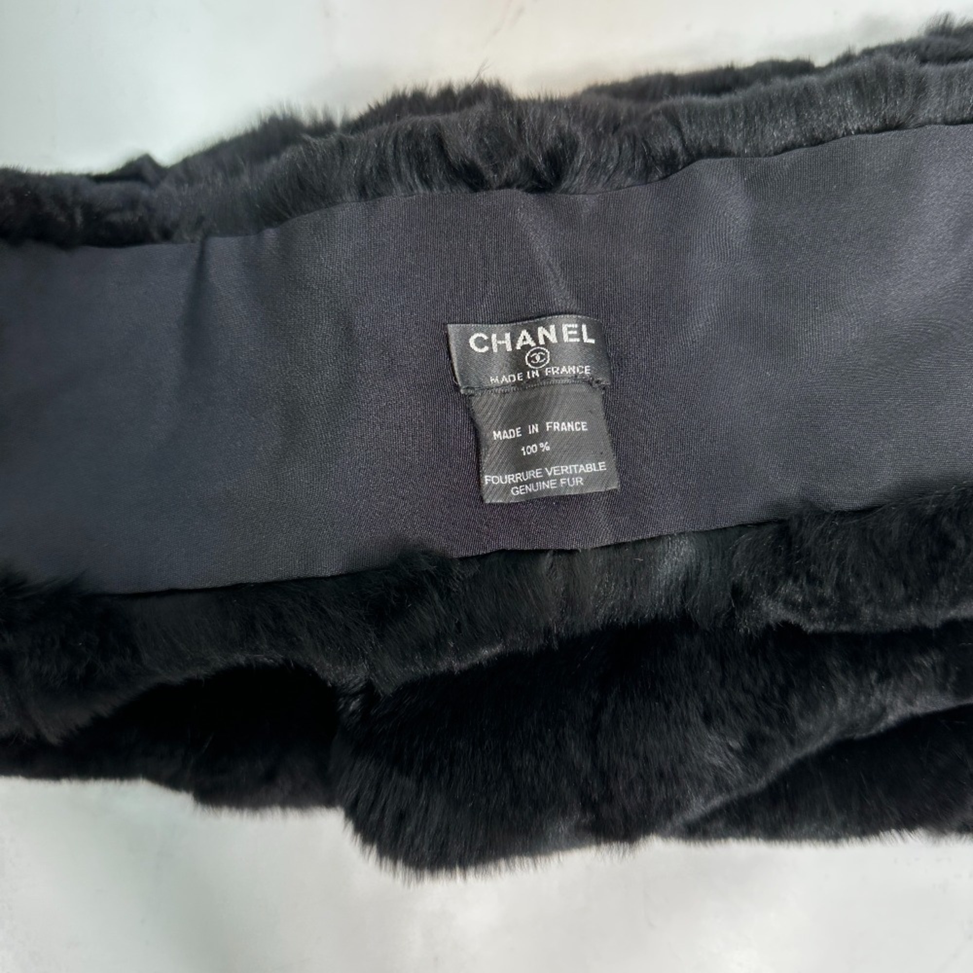 Chanel Tippet Scarf Black