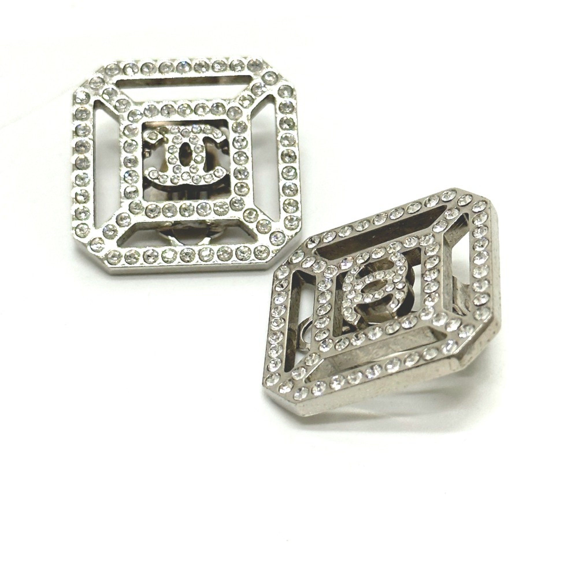 Chanel B17S Earrings Silver