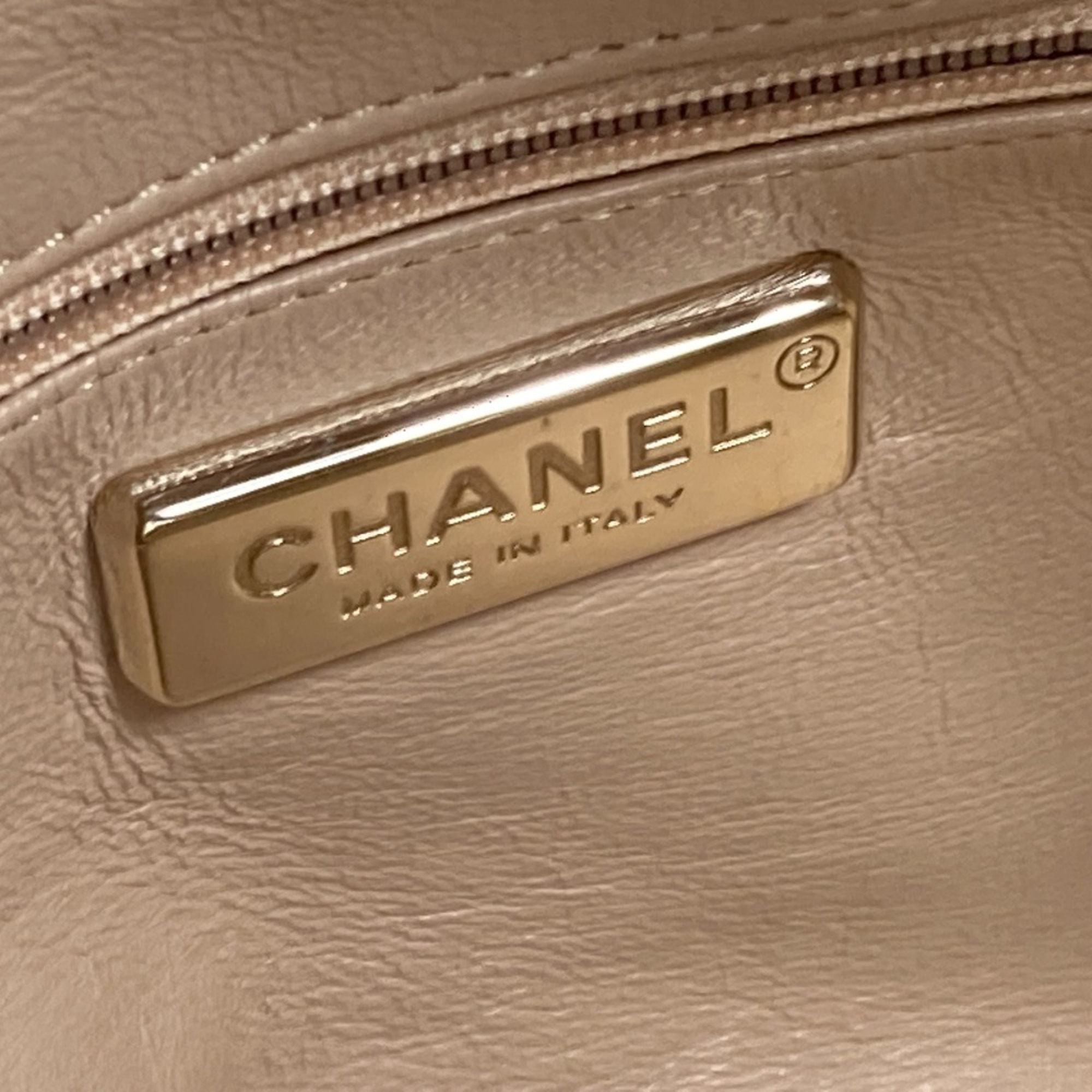 Chanel A31405 CC Mark Bag Shoulder Chain Duffle Bag Shoulder Bag Champagne Gold