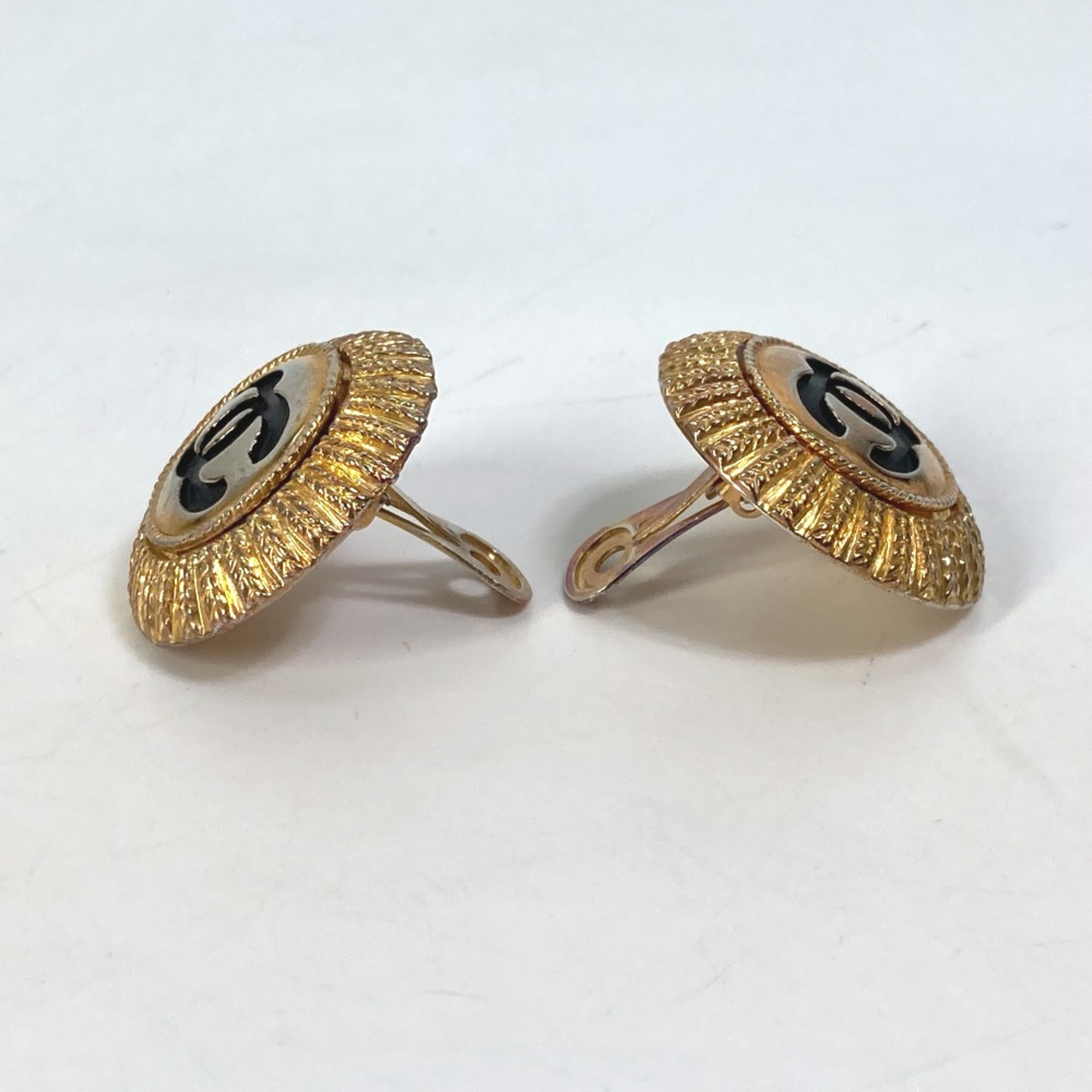 Chanel vintage Accessories Earrings Gold Black