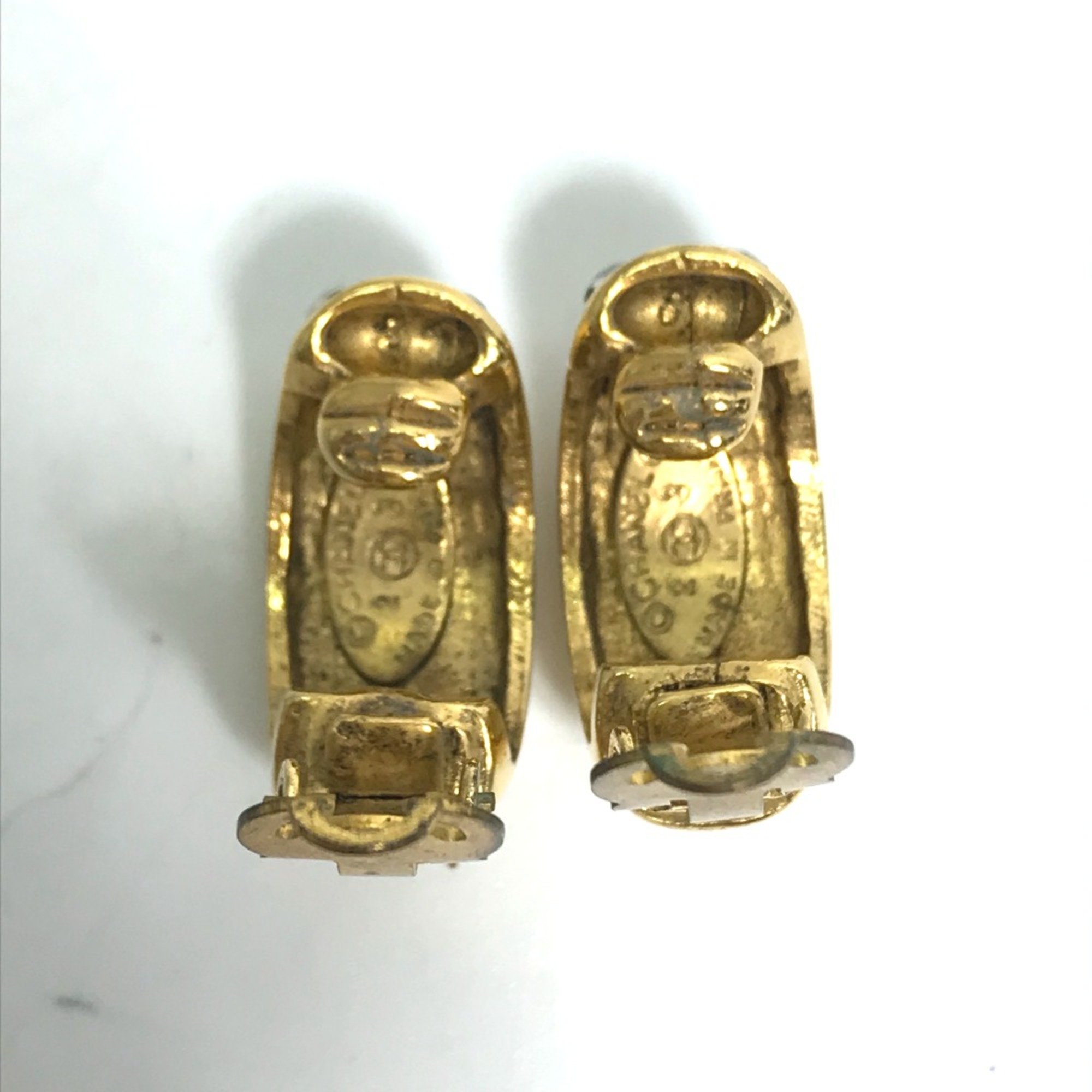 Chanel vintage Earrings Gold