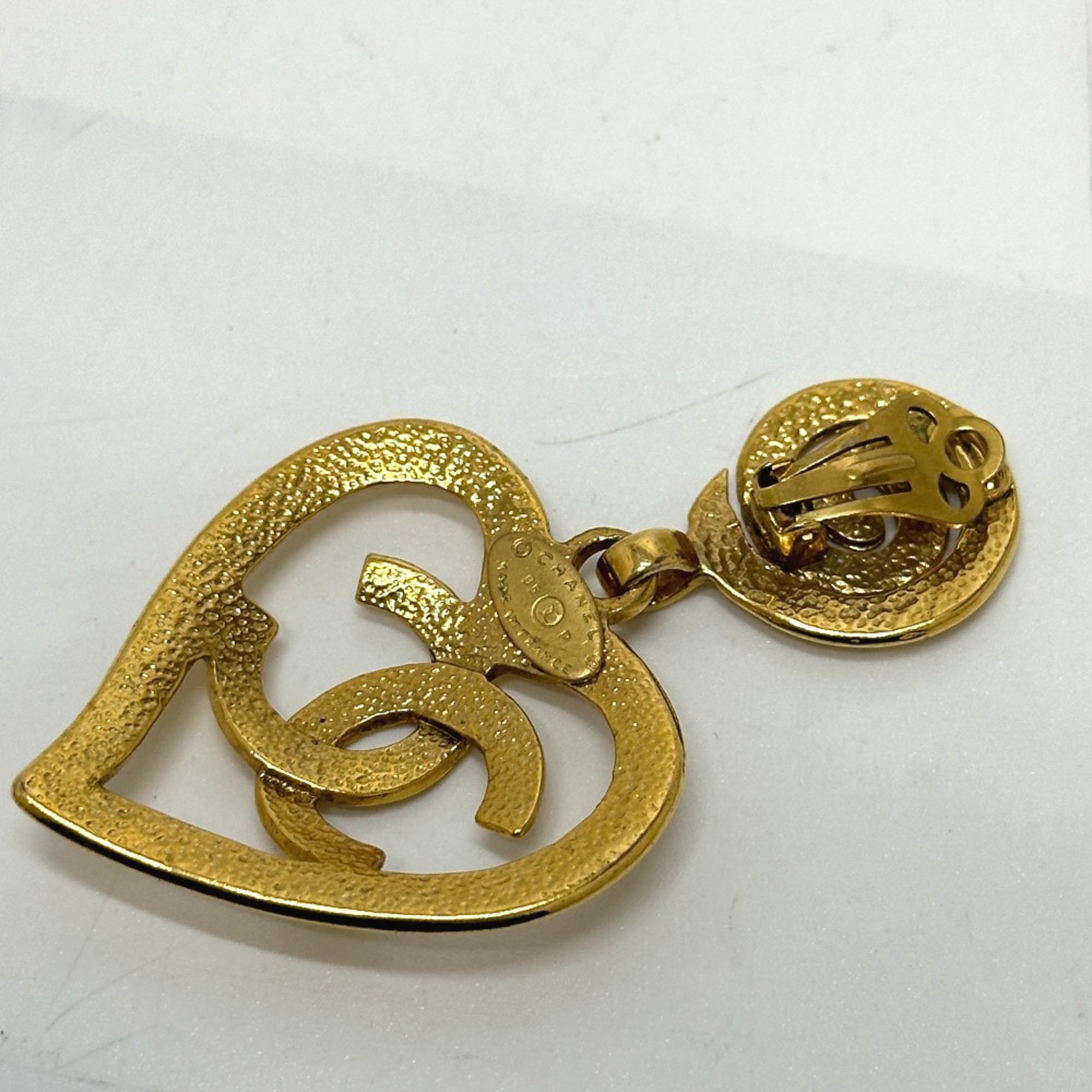 Chanel CC Mark Heart 95P Earrings Gold