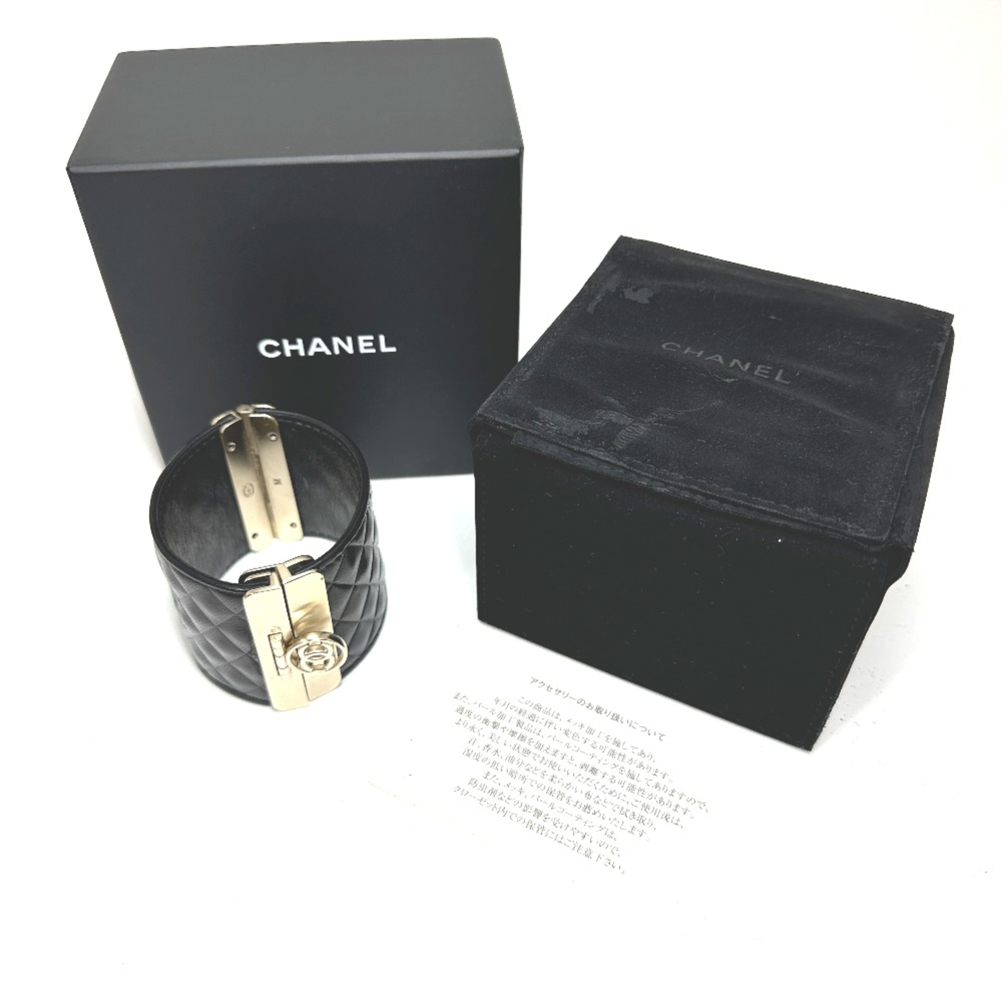 Chanel CC Mark B17P accessories Bangle Black GoldHardware