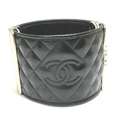 Chanel CC Mark B17P accessories Bangle Black GoldHardware