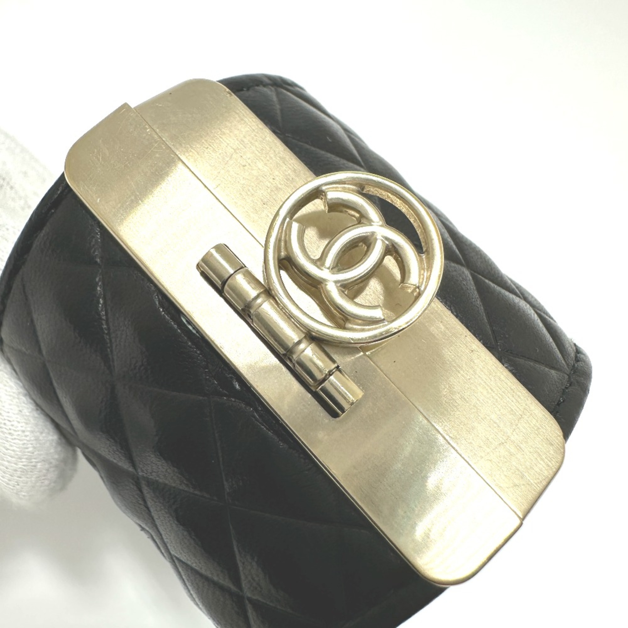 Chanel CC Mark B17P accessories Bangle Black GoldHardware