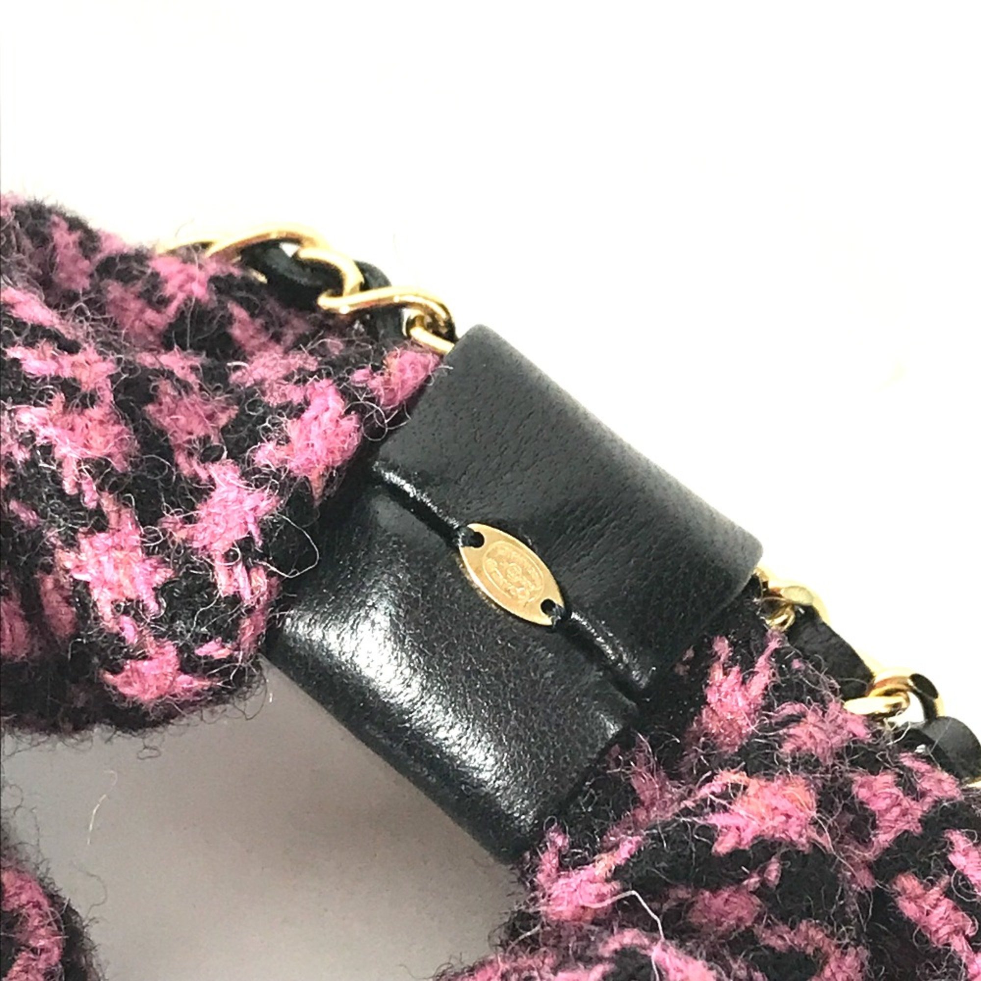 Chanel CC Mark Houndstooth hair accessories hair rubber Shush Pink x Black