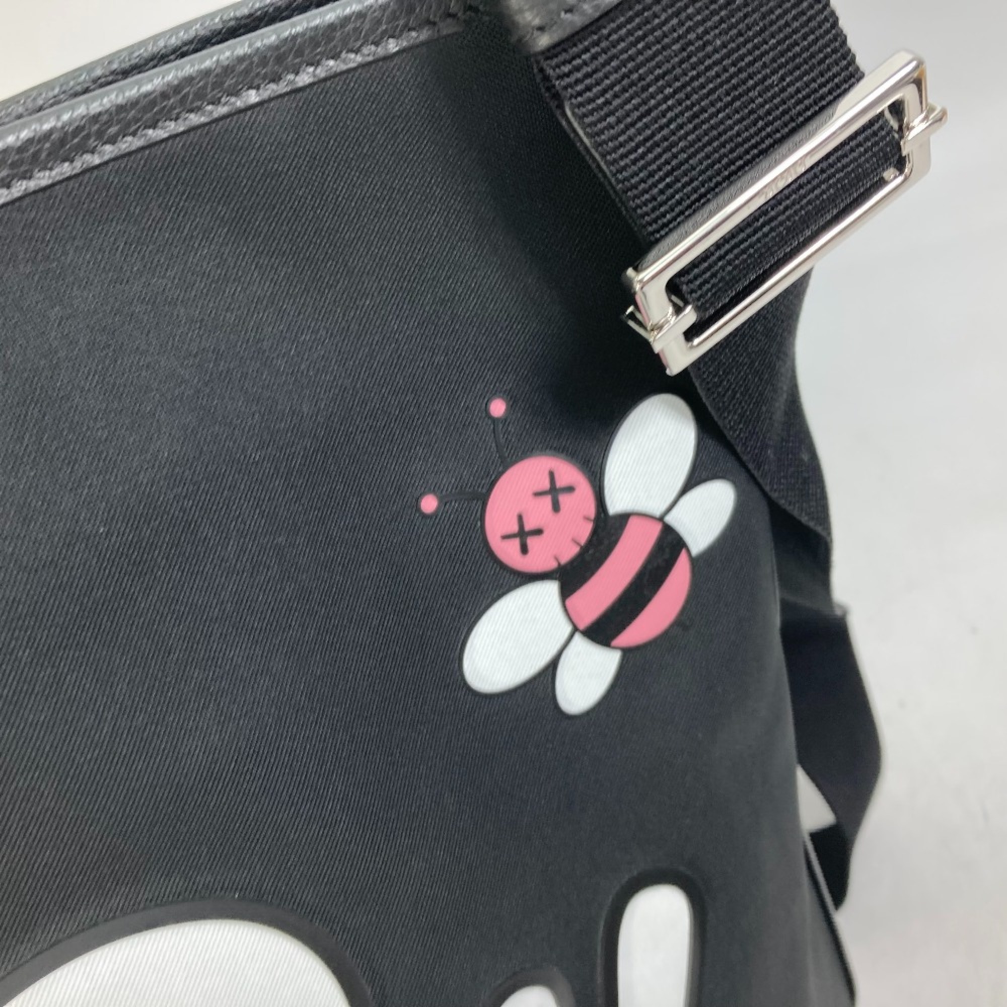 CHRISTIAN DIOR-Om KAWS collaboration Japan limited Crossbody 2WAY Bag Shoulder Bag Tote Bag Black Pink x White