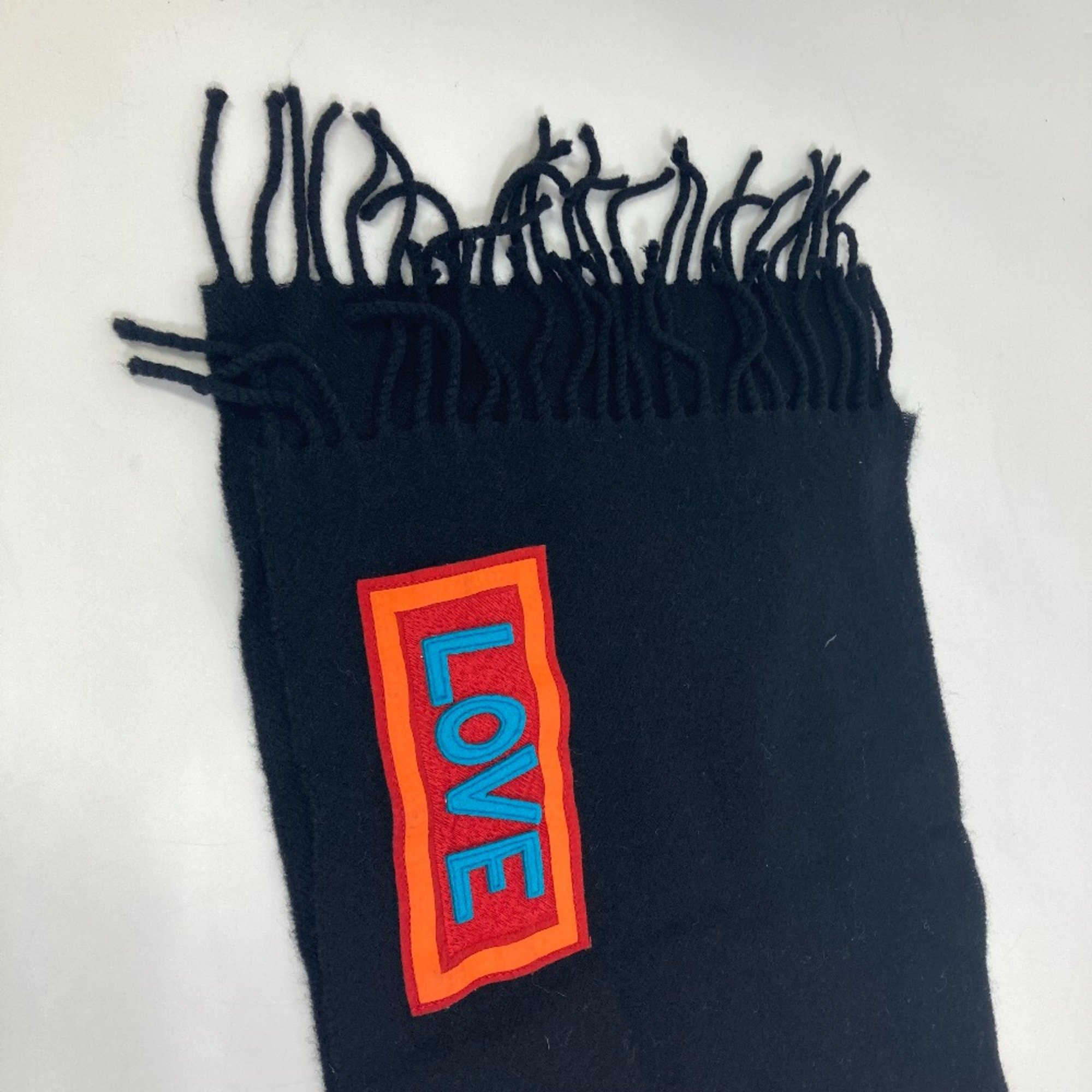 Fendi FXS124 apparel Logo patch Scarf Black