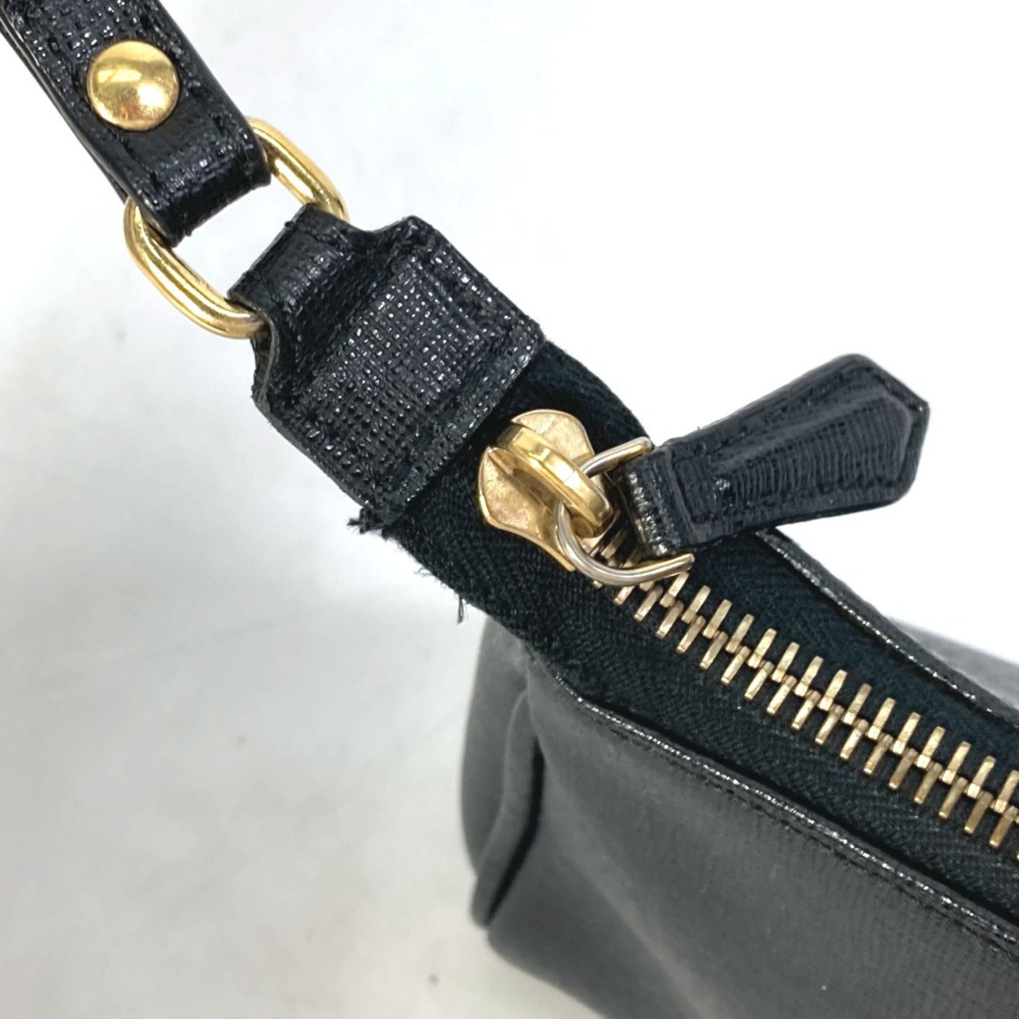 Fendi 8M0357 logo Pochette Shoulder Bag Black Gold