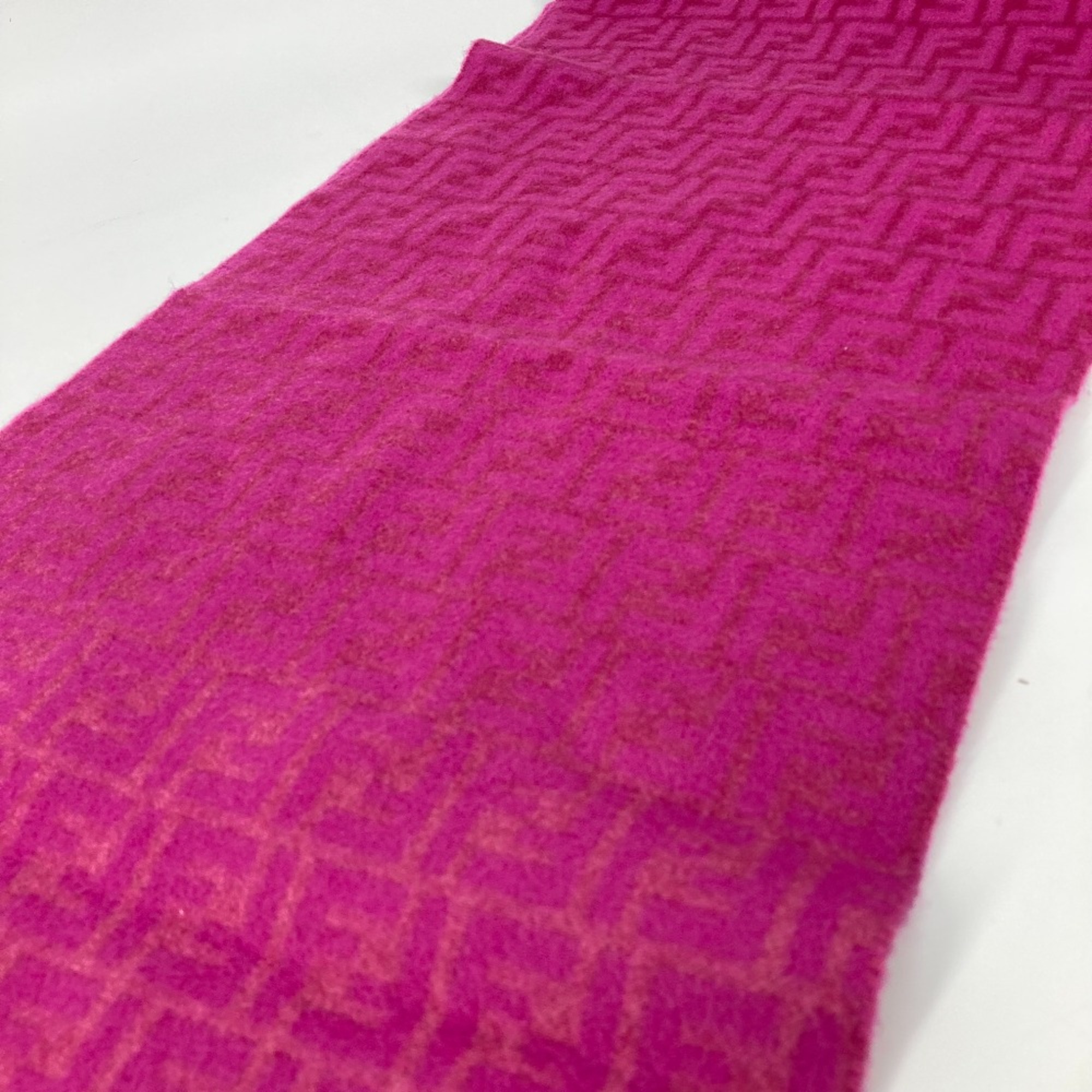 Fendi FXT416 fringe Scarf pink