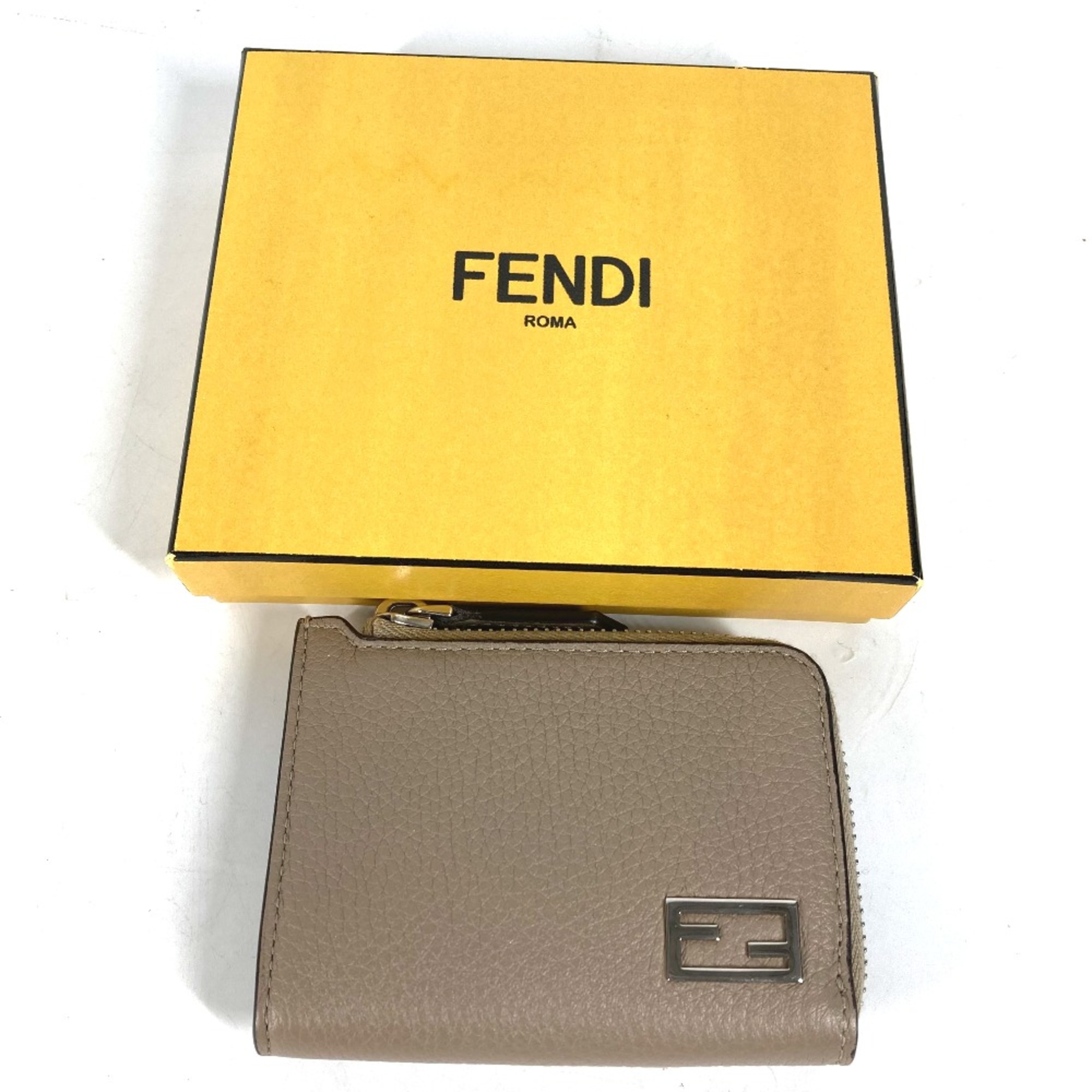 Fendi 7M0330 Fragment case Wallet Wallet Coin Compartment L-shaped zipper coin purse BeigeBased