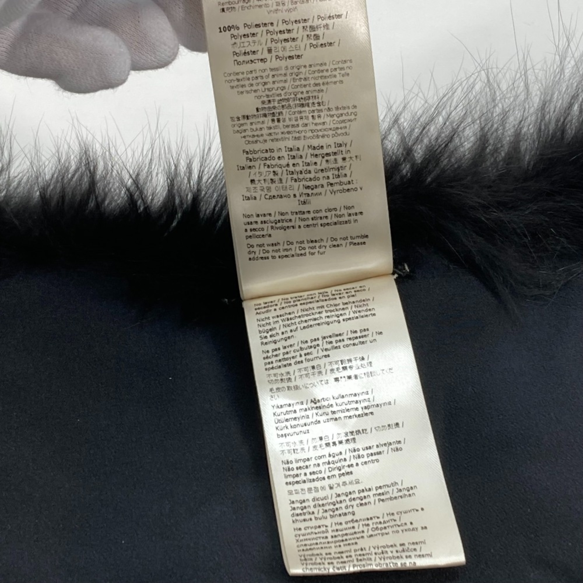 Fendi FNG496 Fur fur Scarf Black Brown