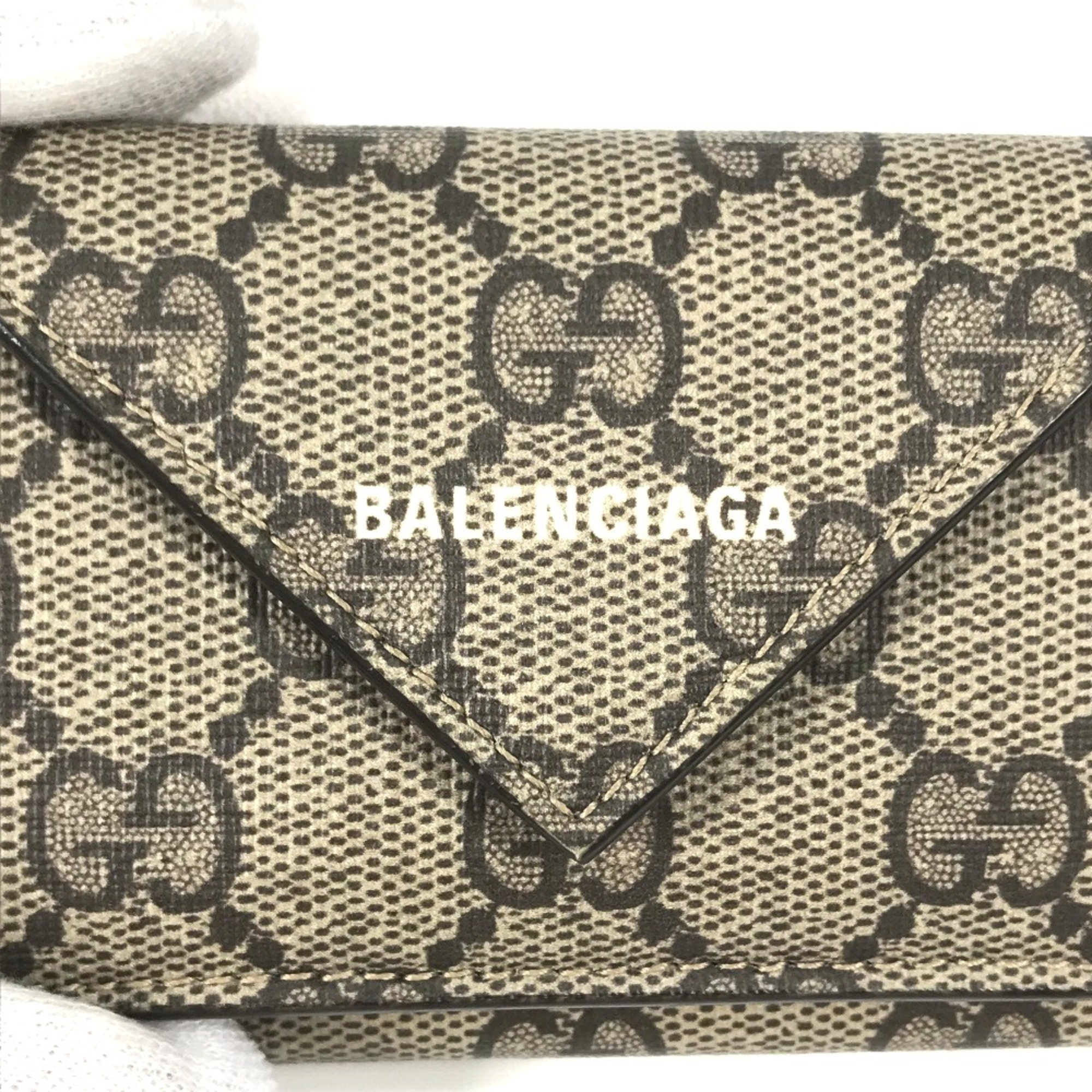 Gucci 681704 BALENCIAGA Balenciaga collaboration The Hacker Project Trifold wallet Beige White