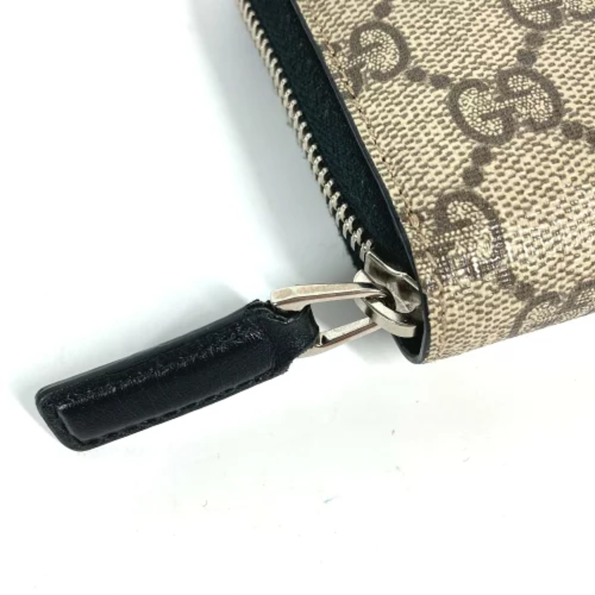 Gucci 451249 GG Supreme Zip Around Long Wallet Beige Black