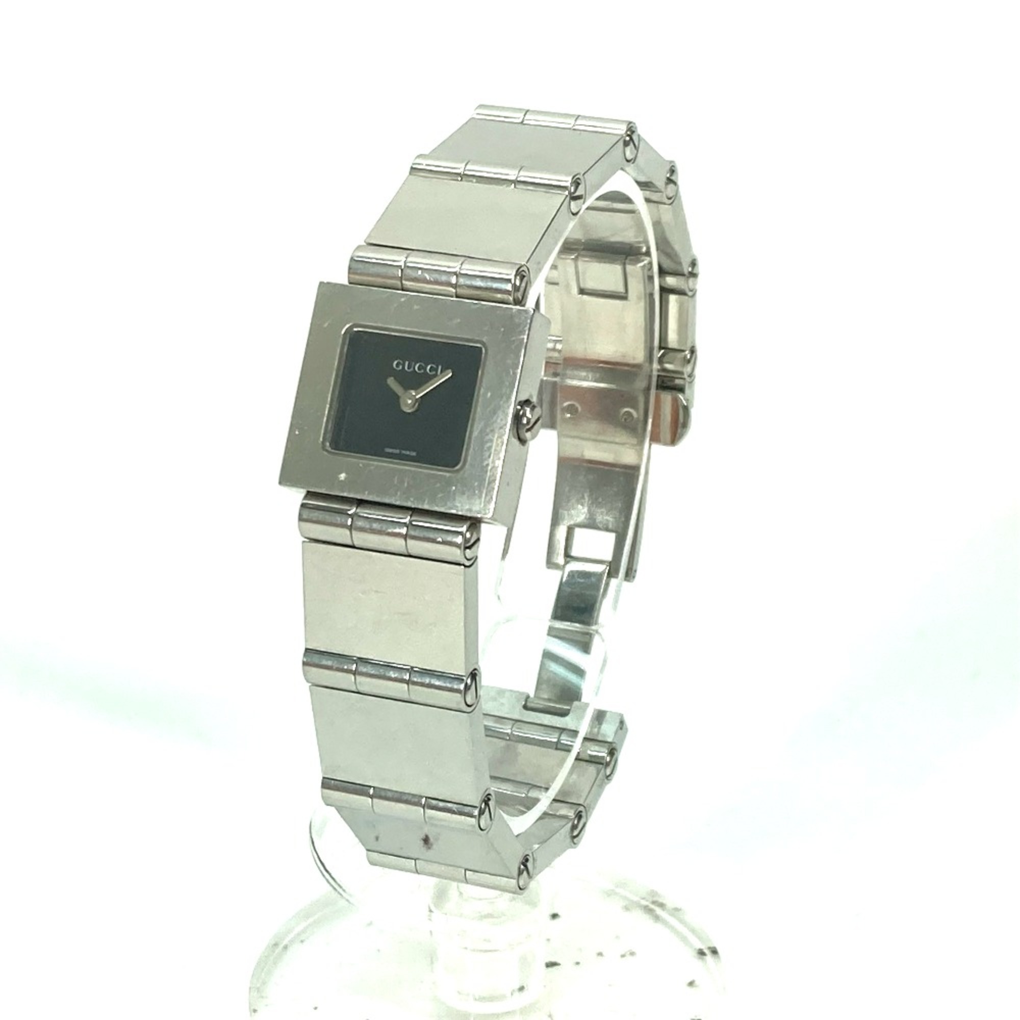 Gucci 600L Wristwatch Silver