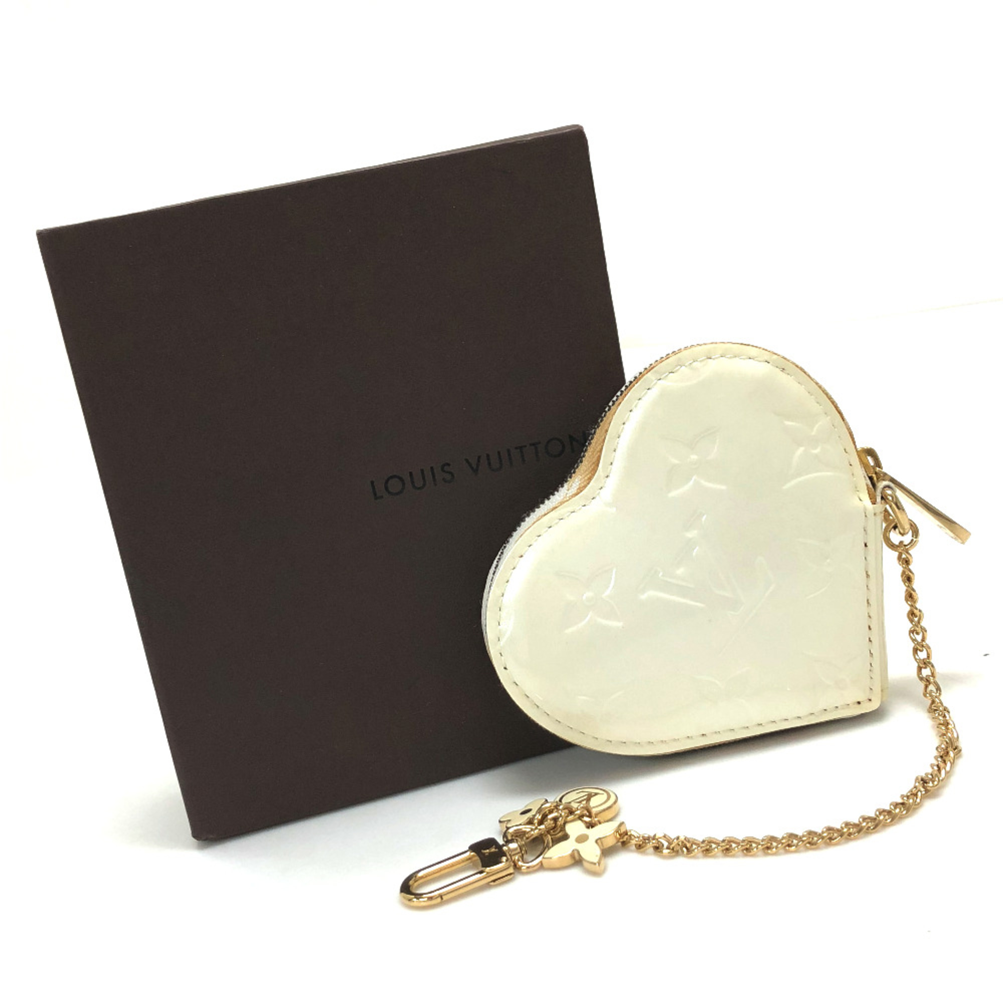 Louis Vuitton M91918 Monogram-Vernis Heart-shaped coin purse Perle White