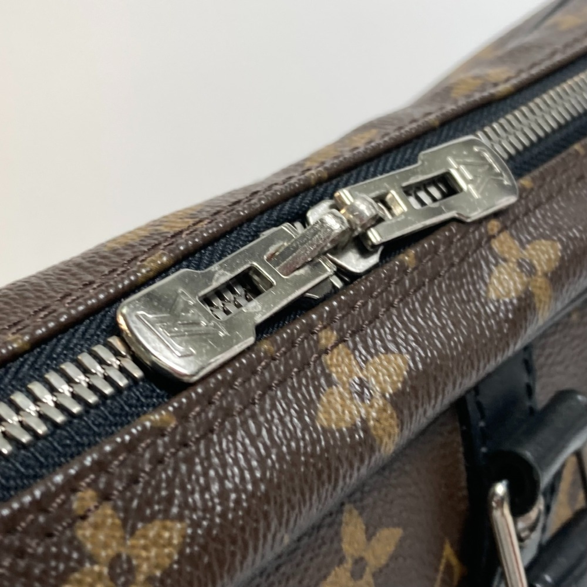 Louis Vuitton M40225 Monogram-Macassar bag business bag Briefcase Brown