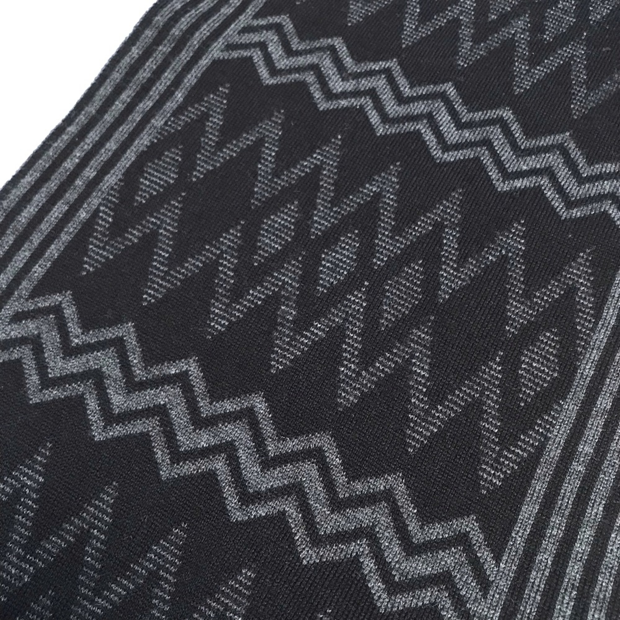 Louis Vuitton 401910 Logo pattern Scarf Black /Gray