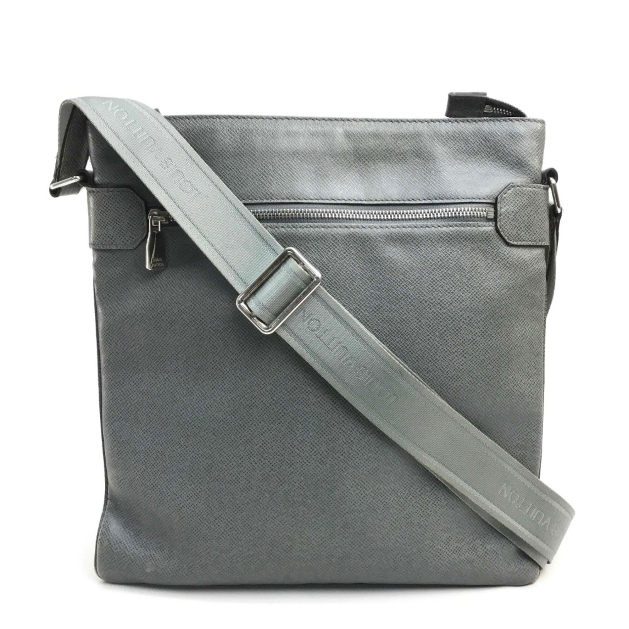 Louis Vuitton M32630 Taiga Crossbody Shoulder Bag Gracie gray