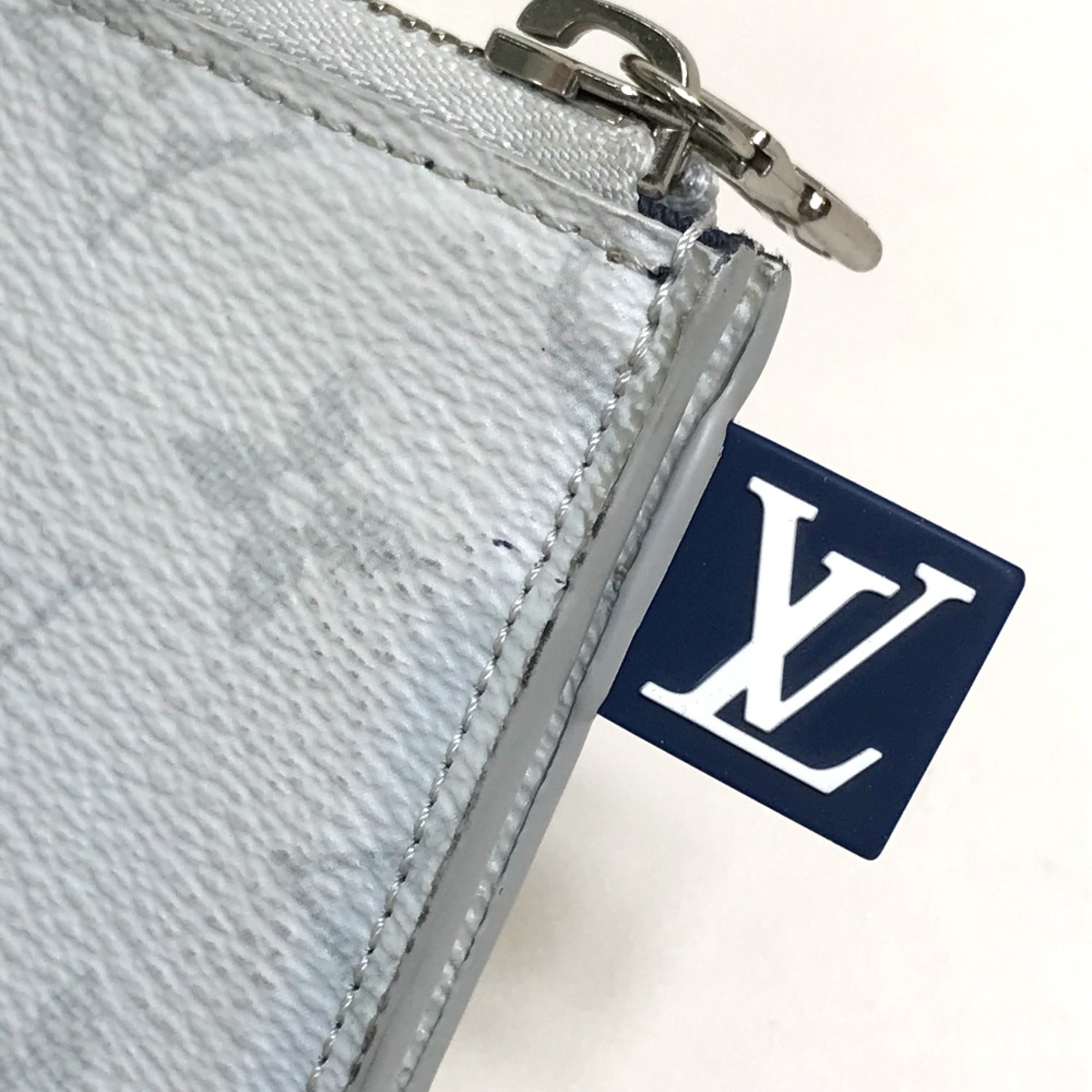 Louis Vuitton M61745 MonogramWhite Bag L-shaped fastener Cluch Bag Clutch bag White x Red x blue