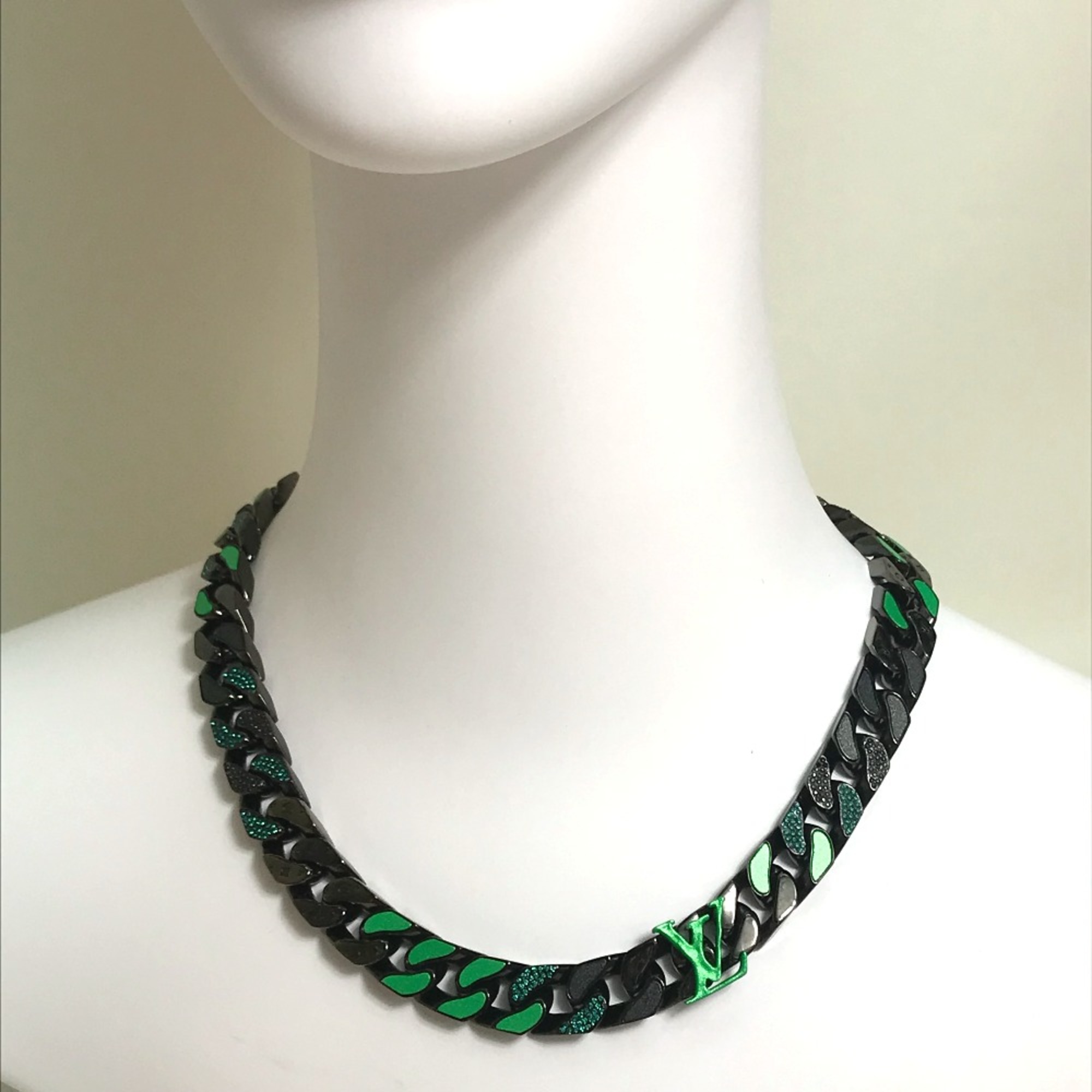 Louis Vuitton MP2853 LV Collier Accessories Necklace Black/Green