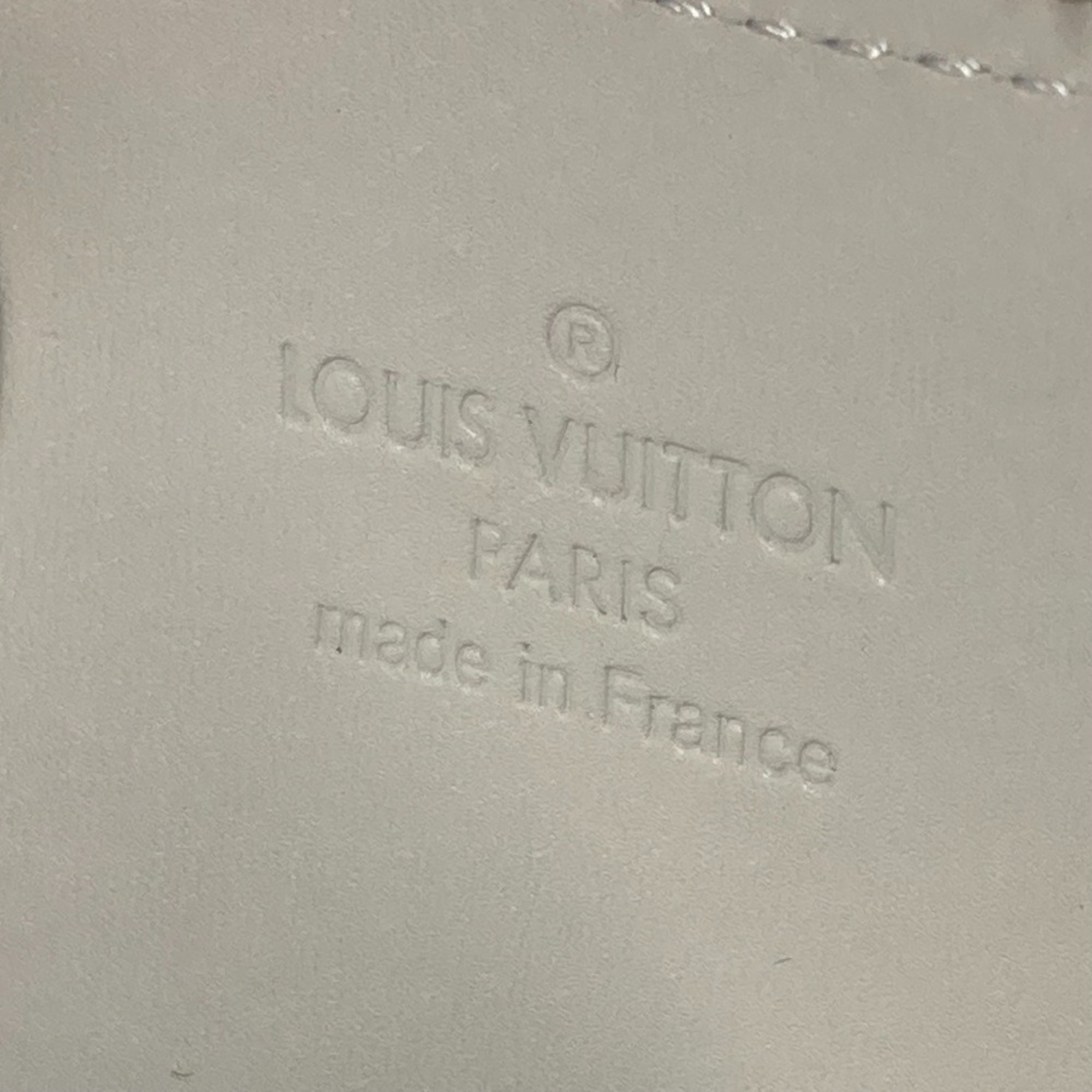 Louis Vuitton M58219 Vernis Wallet Coin Compartment with Key Chain coin purse Taupe White