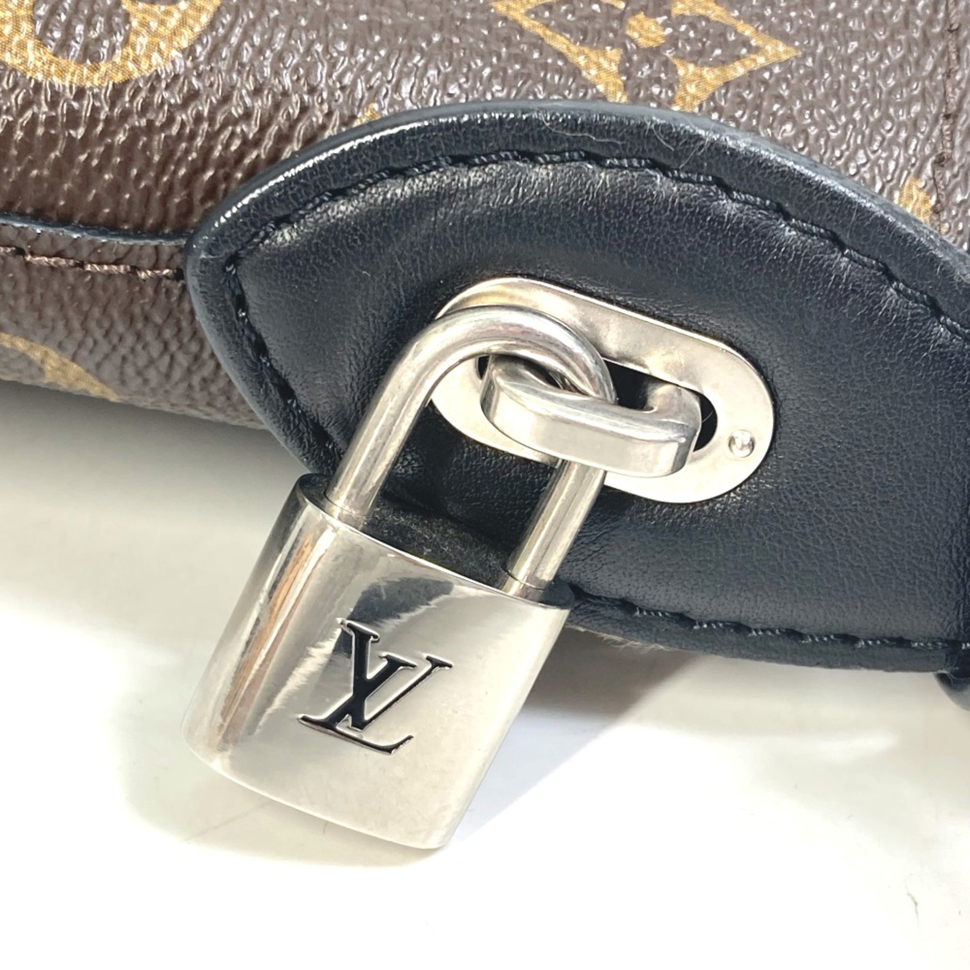 Louis Vuitton M94542 Monogram with pouch Shoulder bag Bucket type Shoulder Bag Noir Black Brown