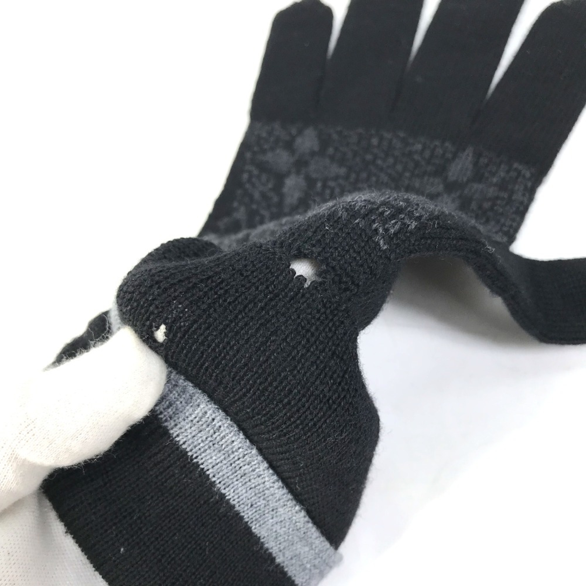 Louis Vuitton M73470 gloves Glove Black gray