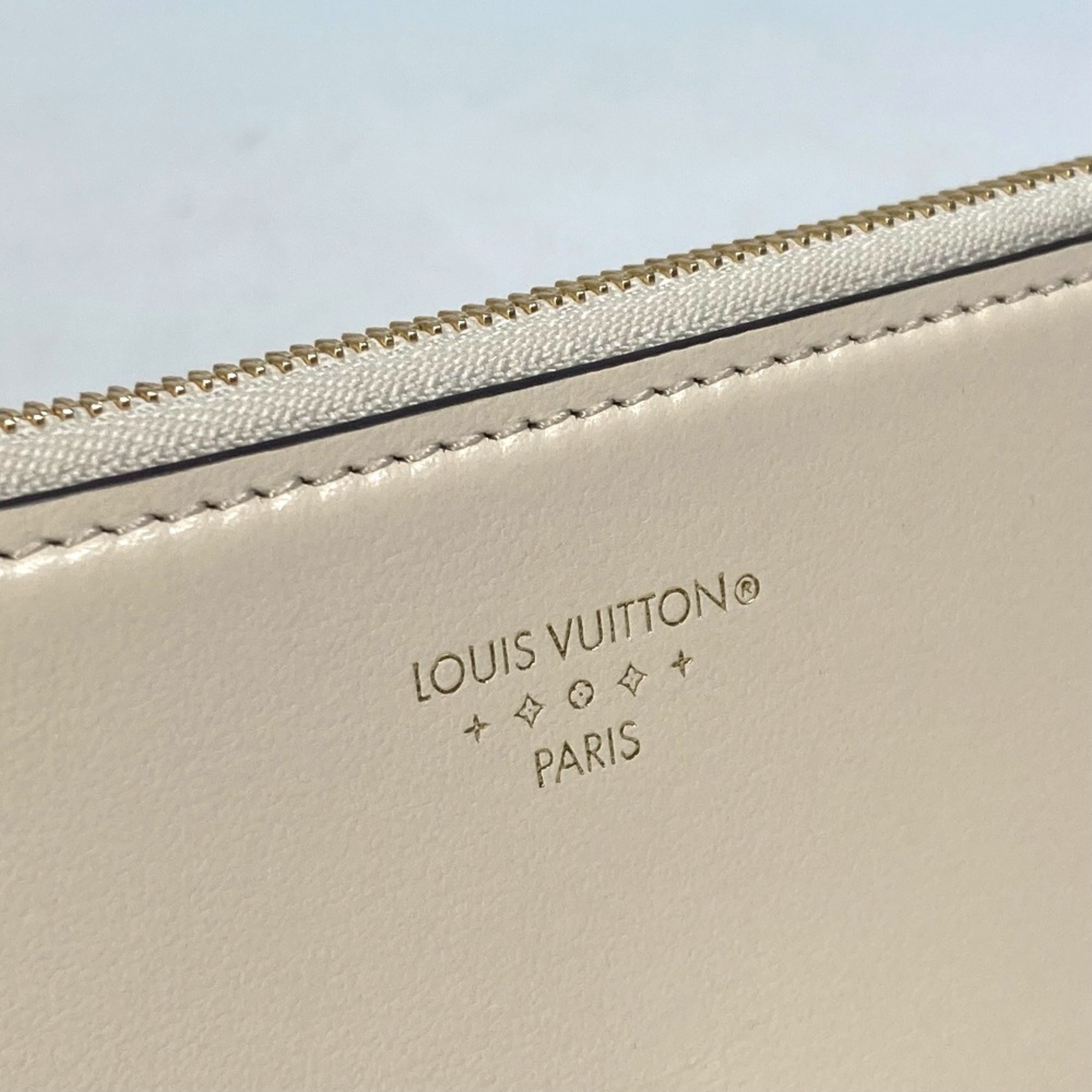 Louis Vuitton M69176 Compact Trifold wallet claim White