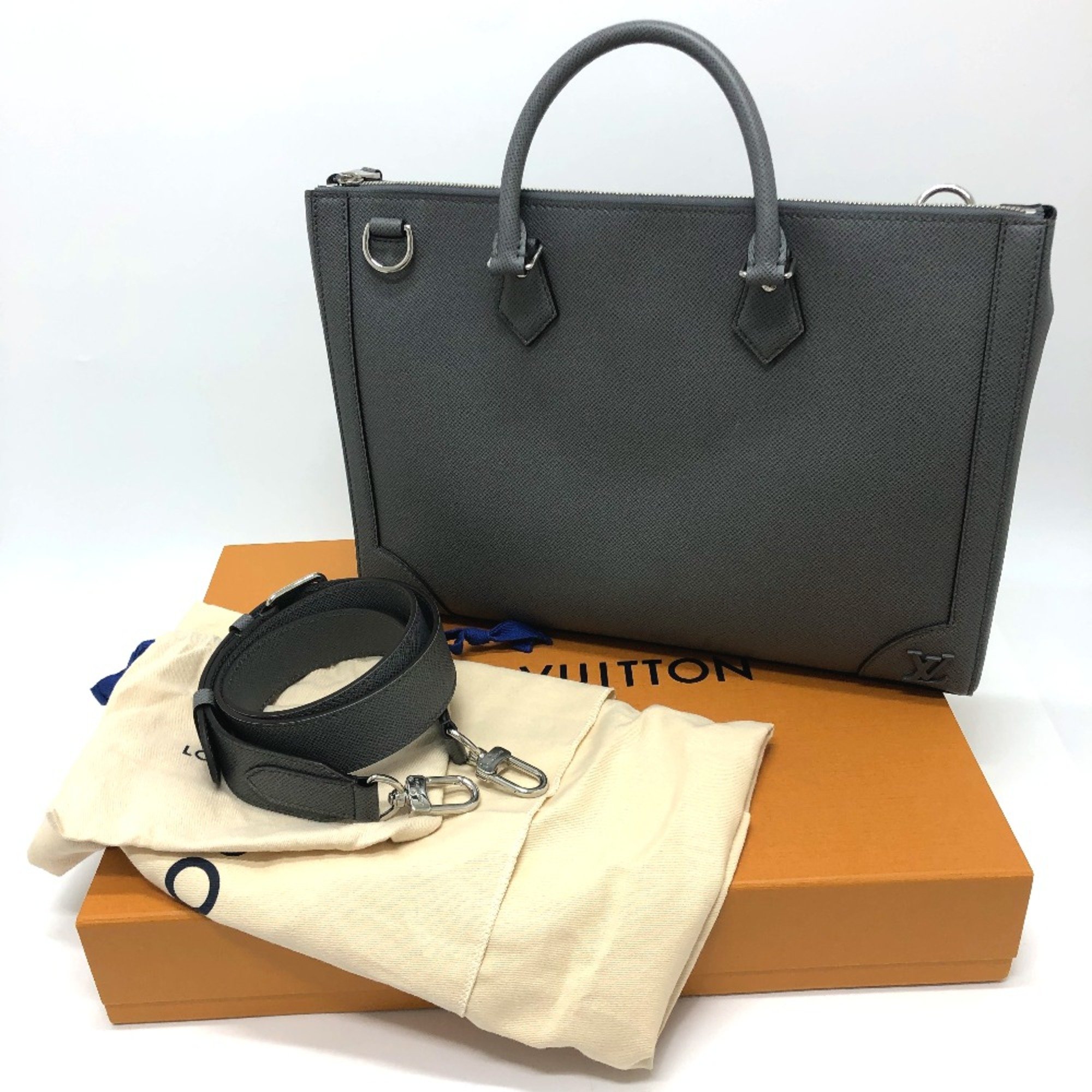 Louis Vuitton M30856 Taiga 2WAY/Bag Business bag Grassi gray SilverHardware