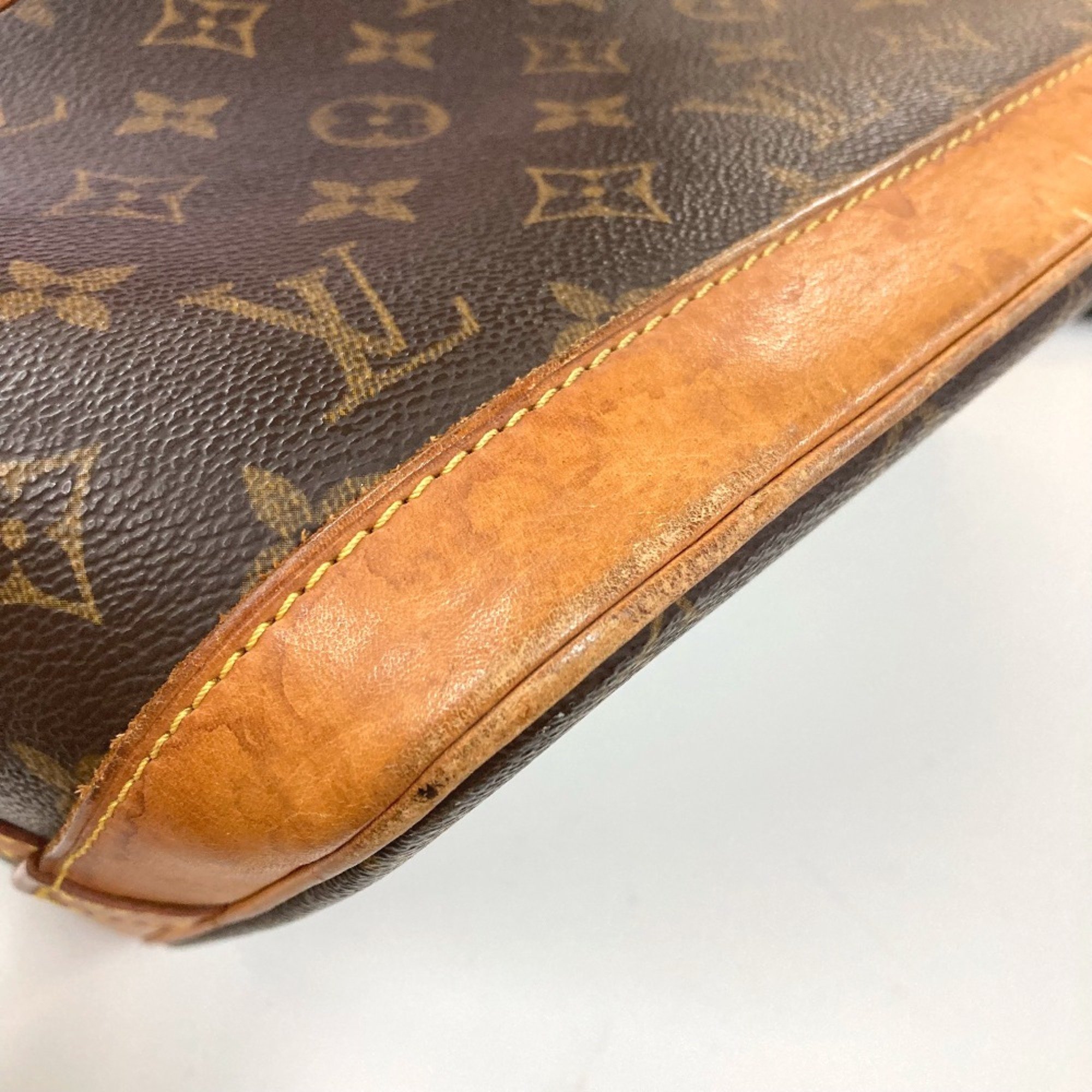 Louis Vuitton M47275 Monogram Shoulder Shoulder Bag Brown