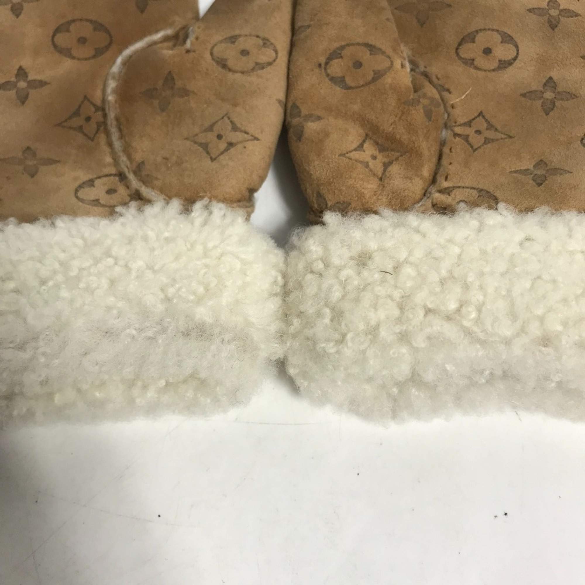 Louis Vuitton M70480 fur Glove gloves Brown