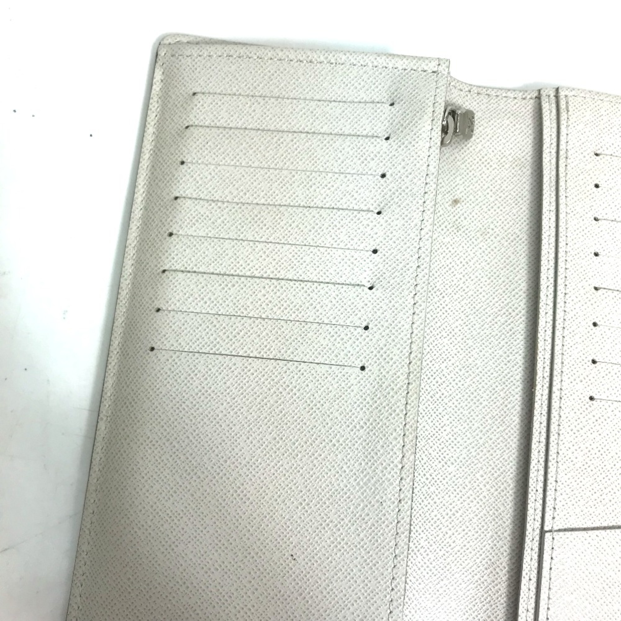 Louis Vuitton M30298 Taigalama Two fold Long Wallet White