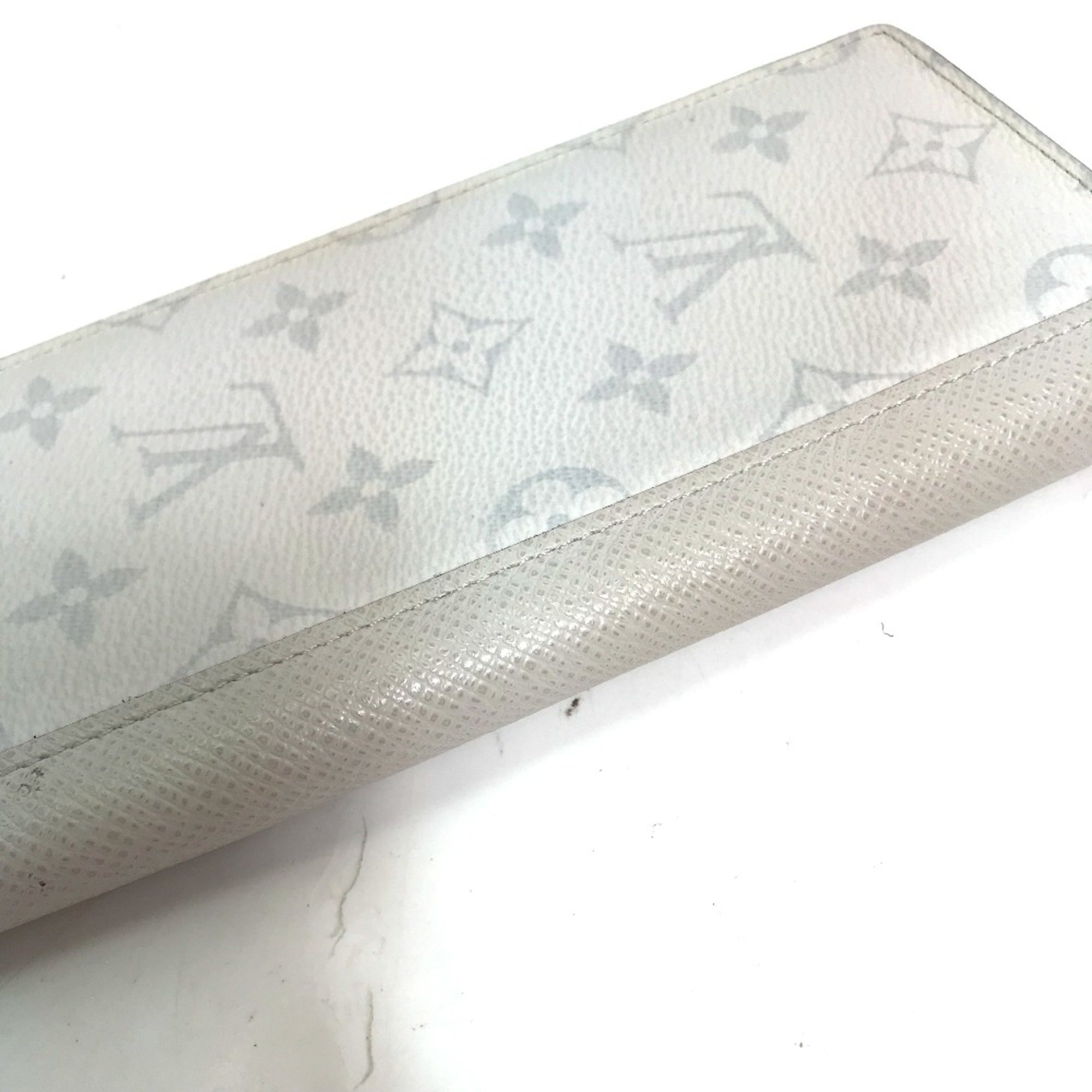 Louis Vuitton M30298 Taigalama Two fold Long Wallet White