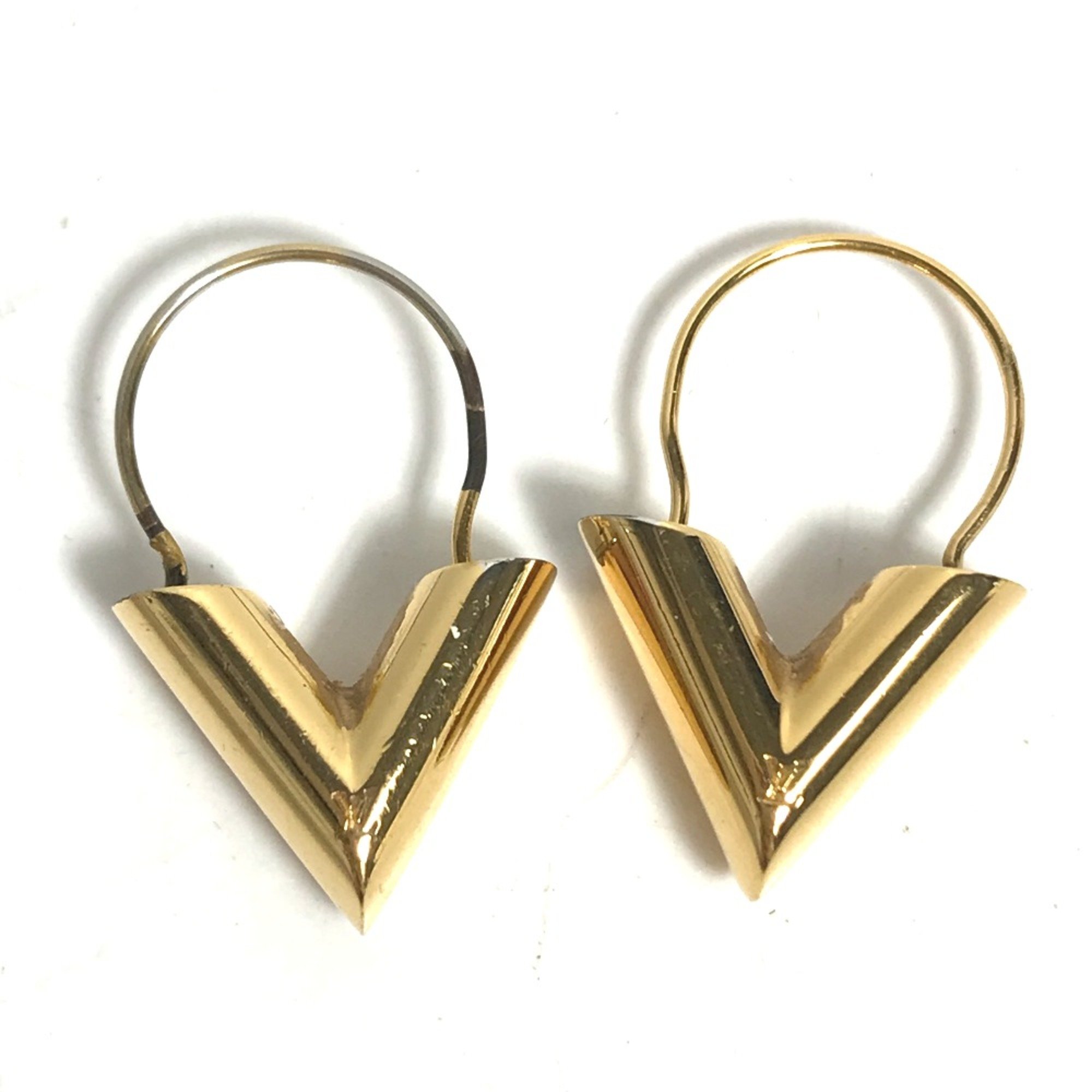 Louis Vuitton M61088 V logo accessory hoop Pierce Gold