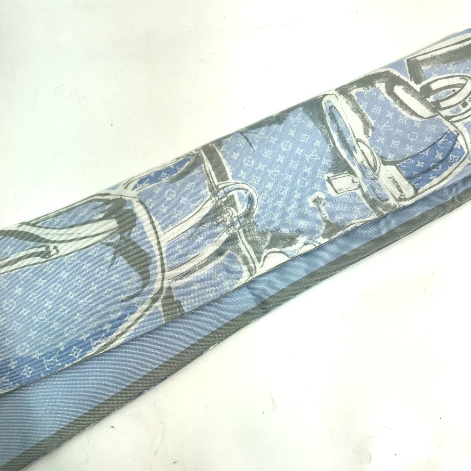 Louis Vuitton M70456 Scarf blue White