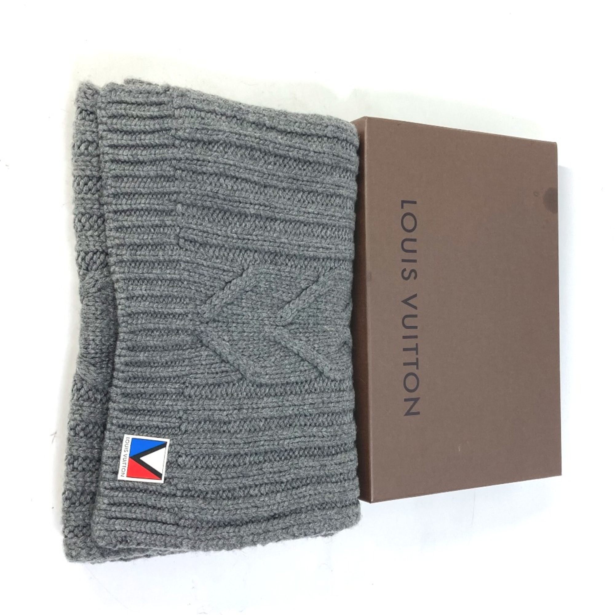 Louis Vuitton M75369 Scarf gray